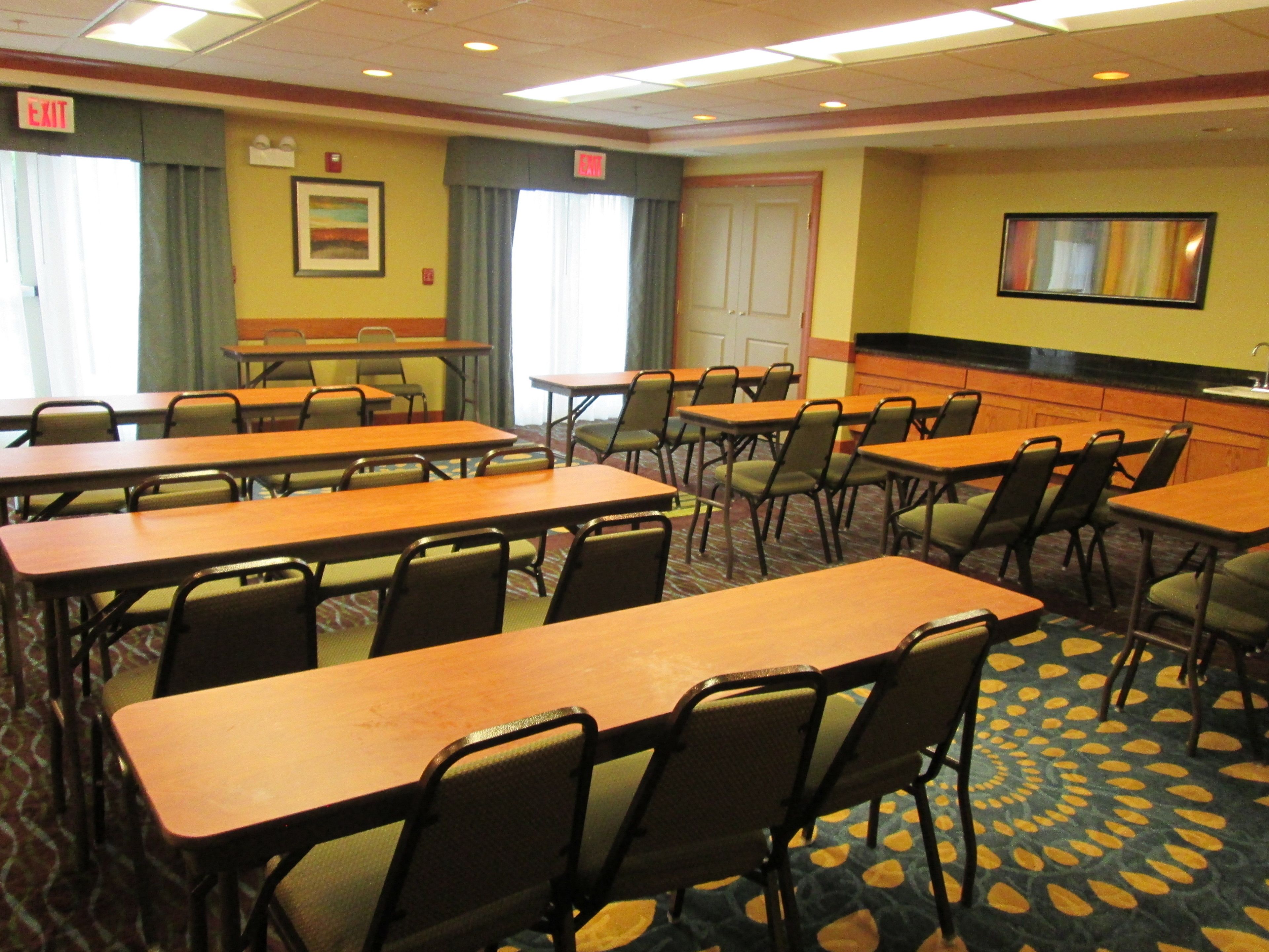 Holiday Inn Express & Suites Chicago West-Roselle