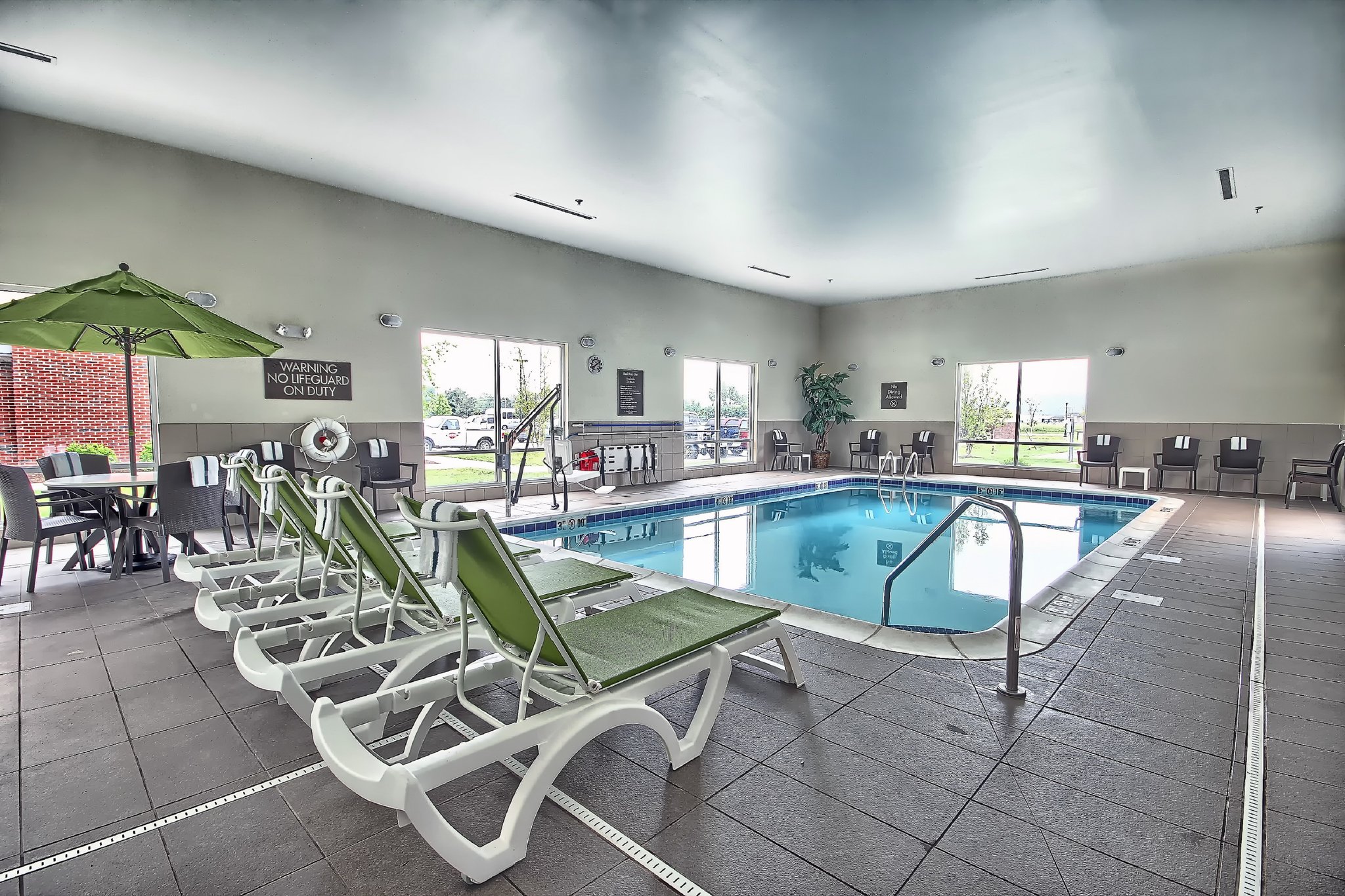 Holiday Inn Express & Suites Salem