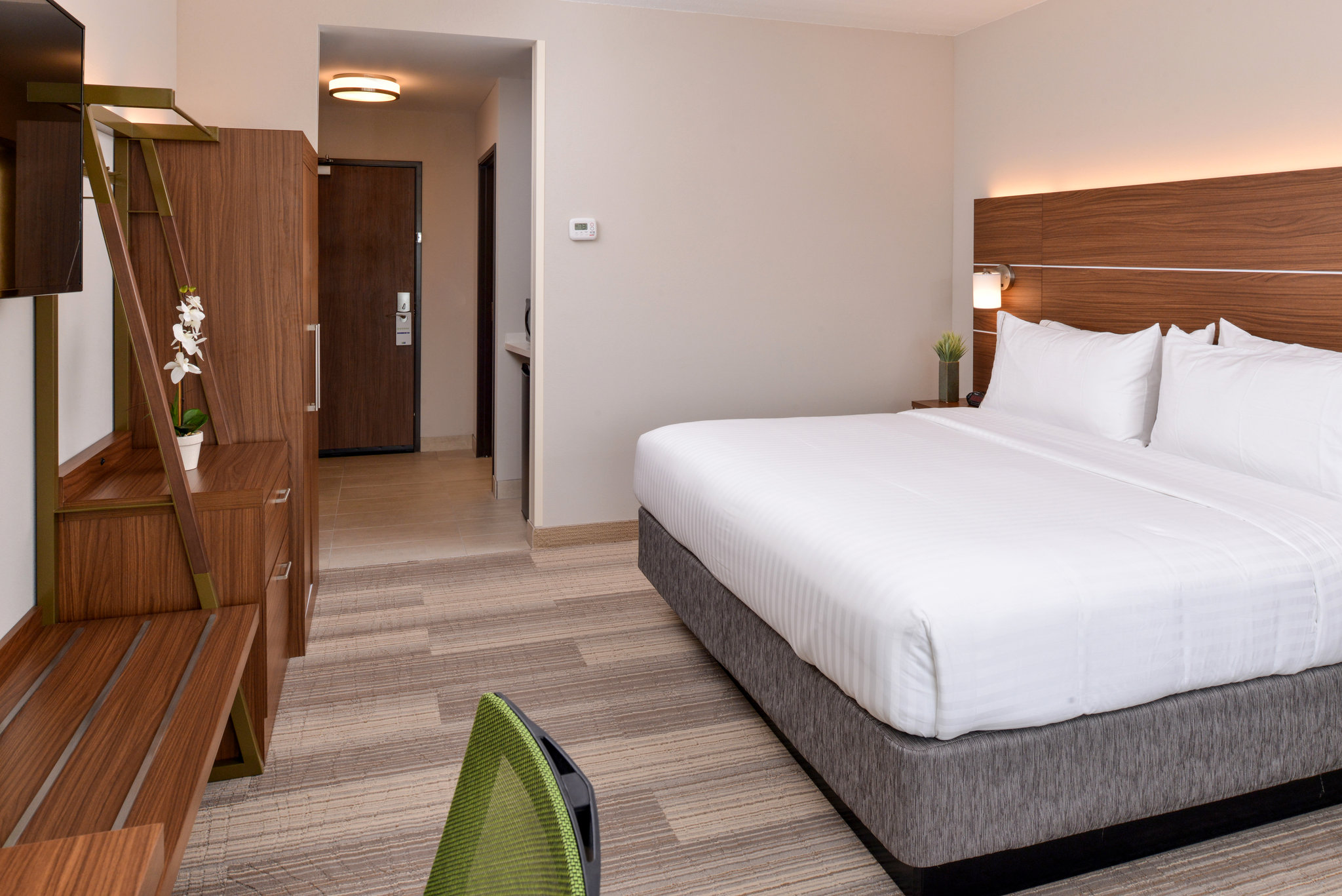 Holiday Inn Express & Suites Salem