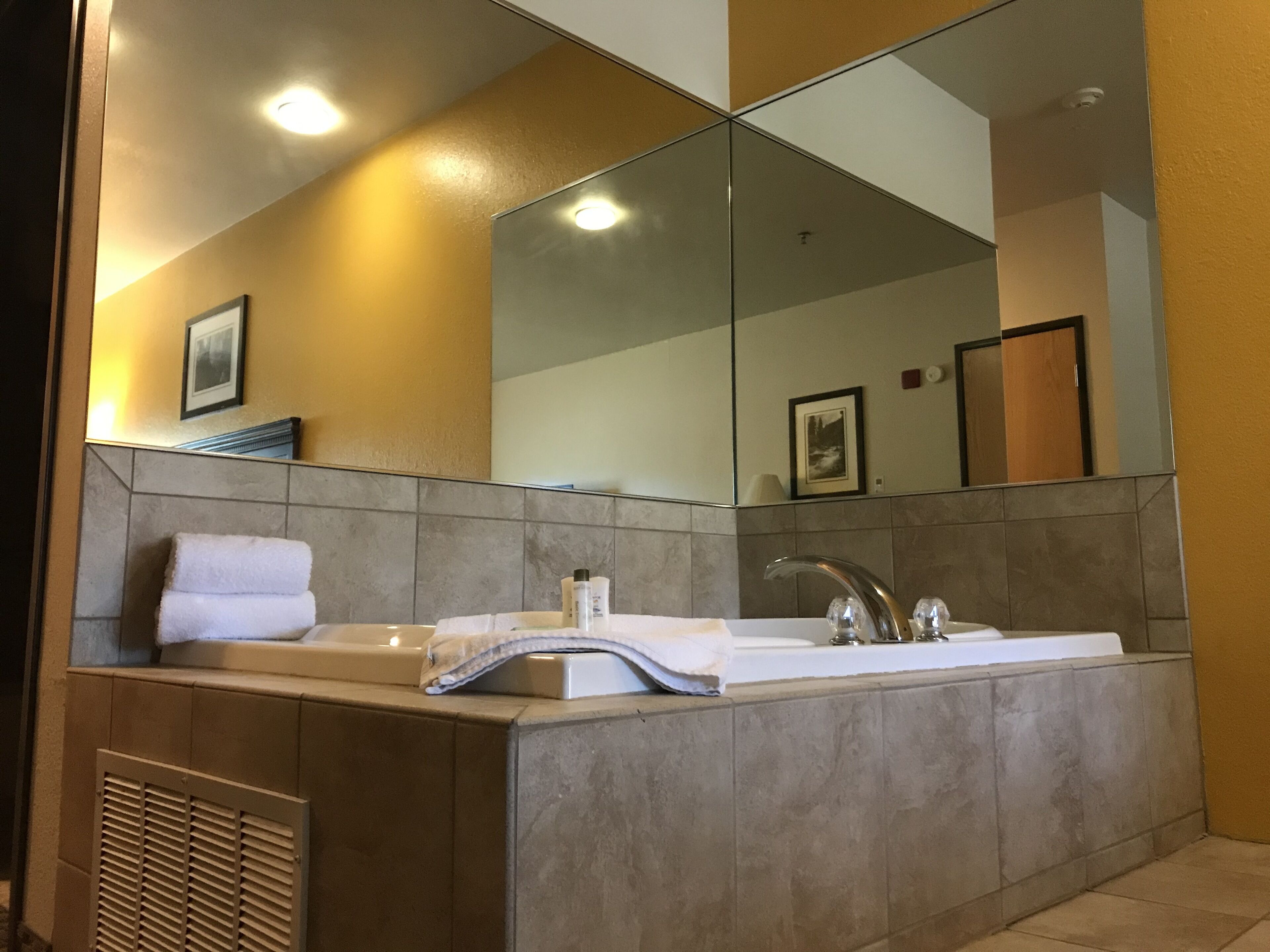 Montcler Hotel & Conference Center Trademark Collection by Wyndham