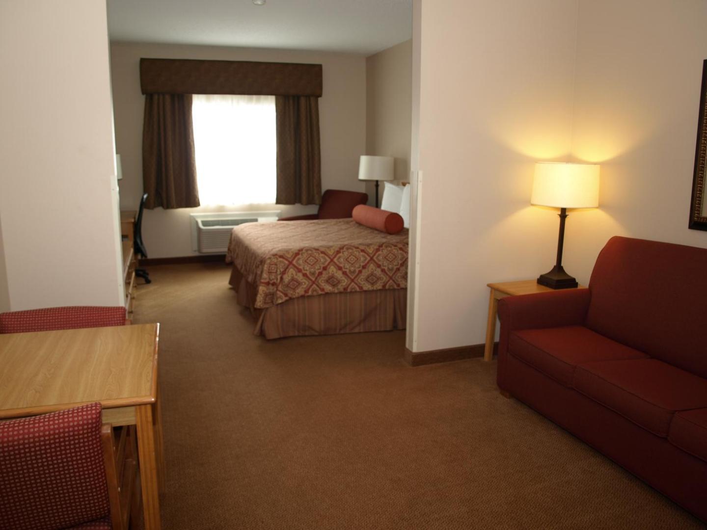 Savanna Inn & Suites