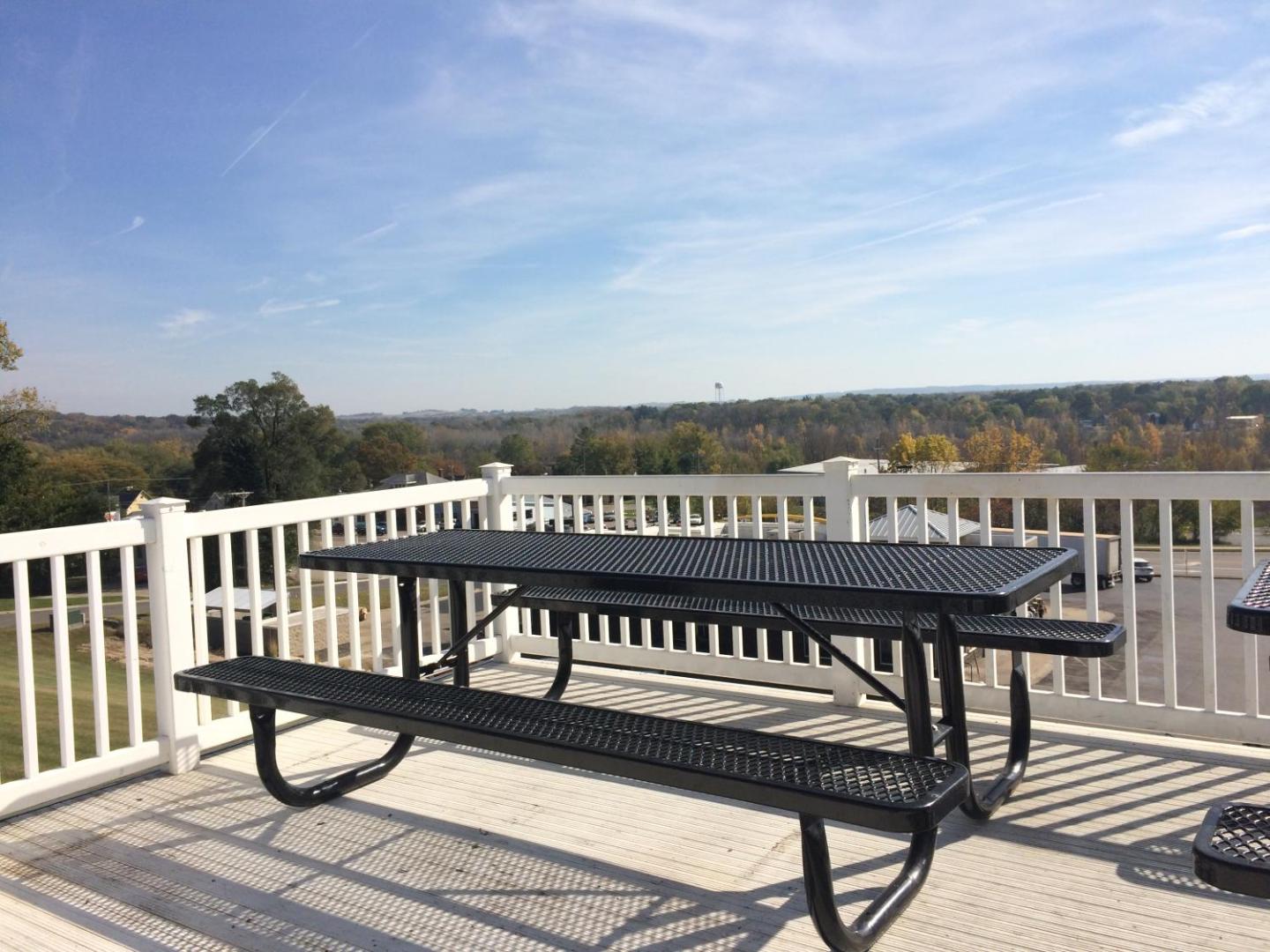 Savanna Inn & Suites