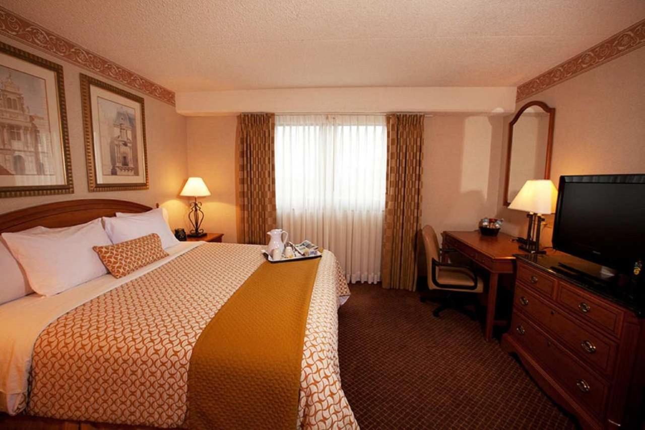 Embassy Suites Chicago Schaumburg Woodfield