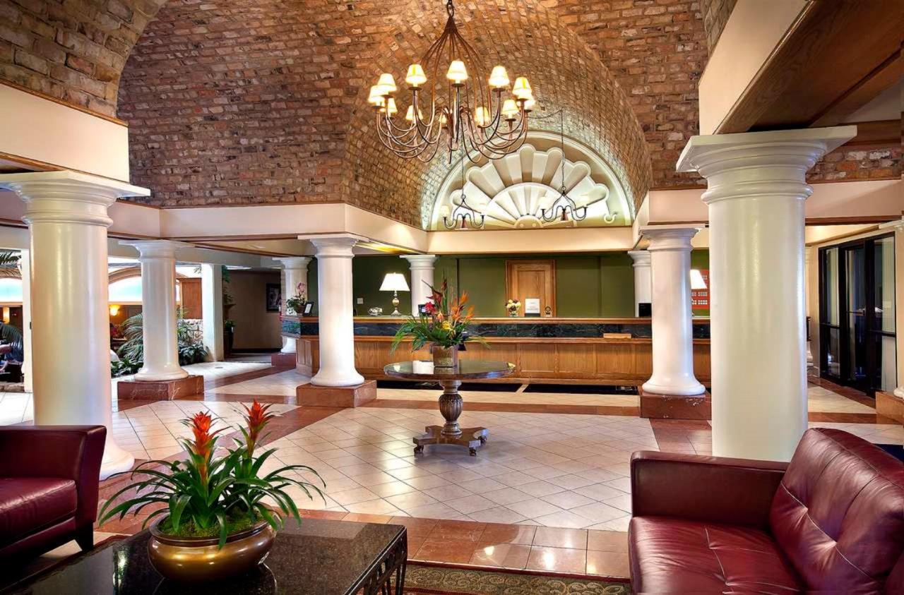 Embassy Suites Chicago Schaumburg Woodfield