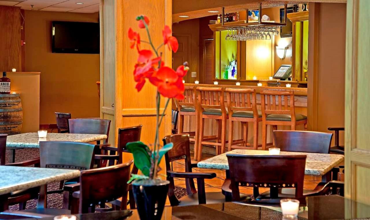 Embassy Suites Chicago Schaumburg Woodfield