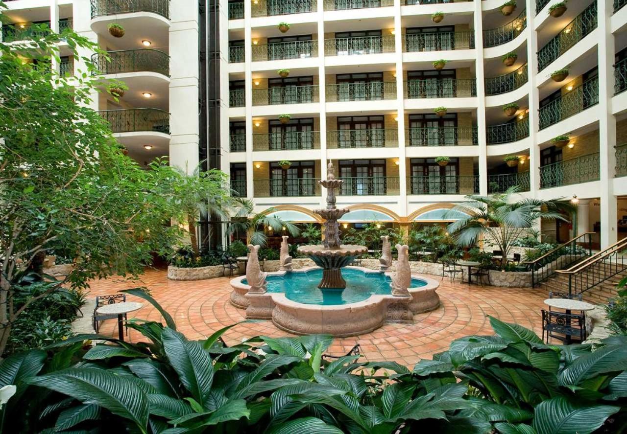 Embassy Suites Chicago Schaumburg Woodfield