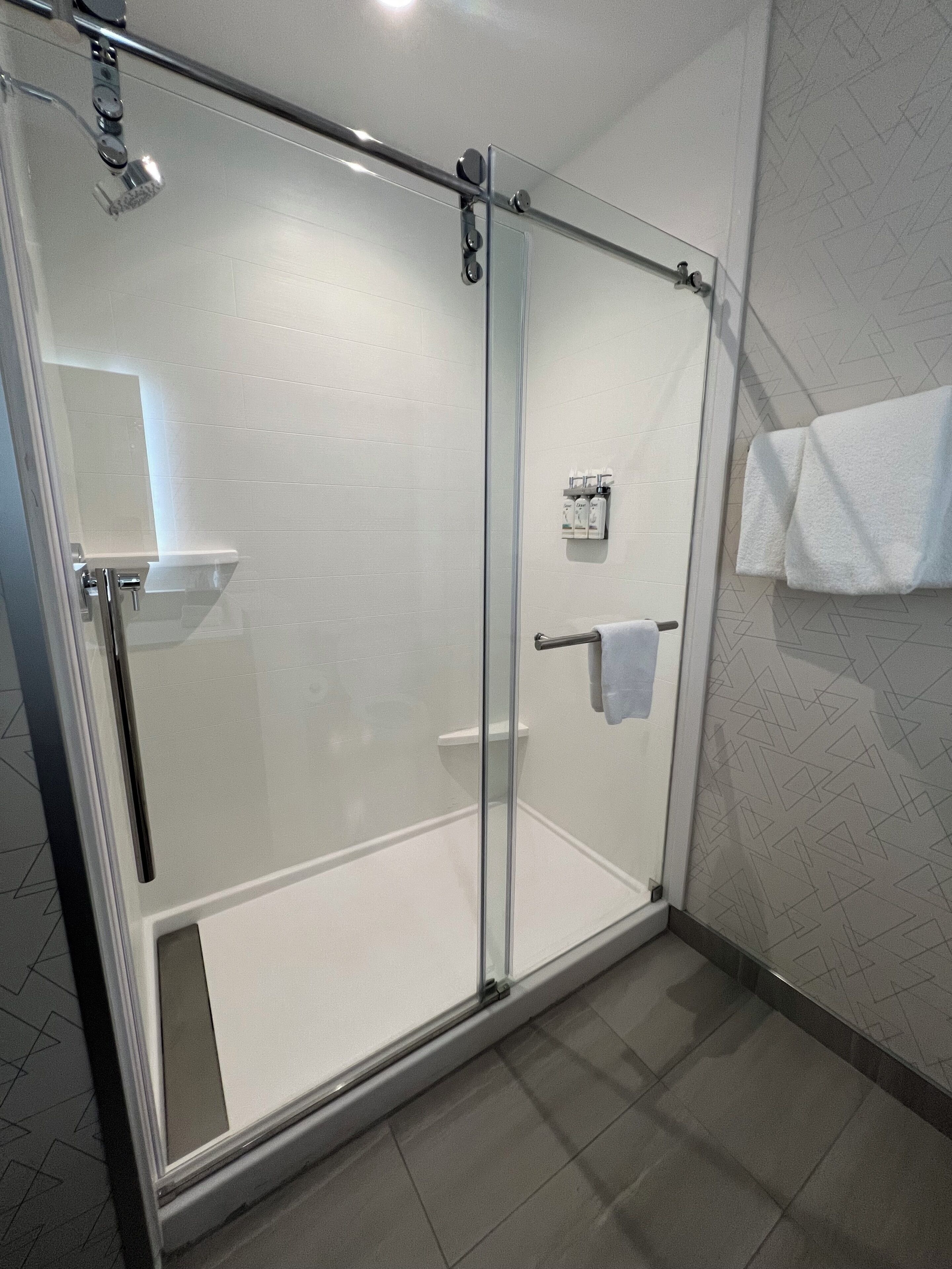 Holiday Inn Express Suites Chicago Schaumburg an IHG Hotel