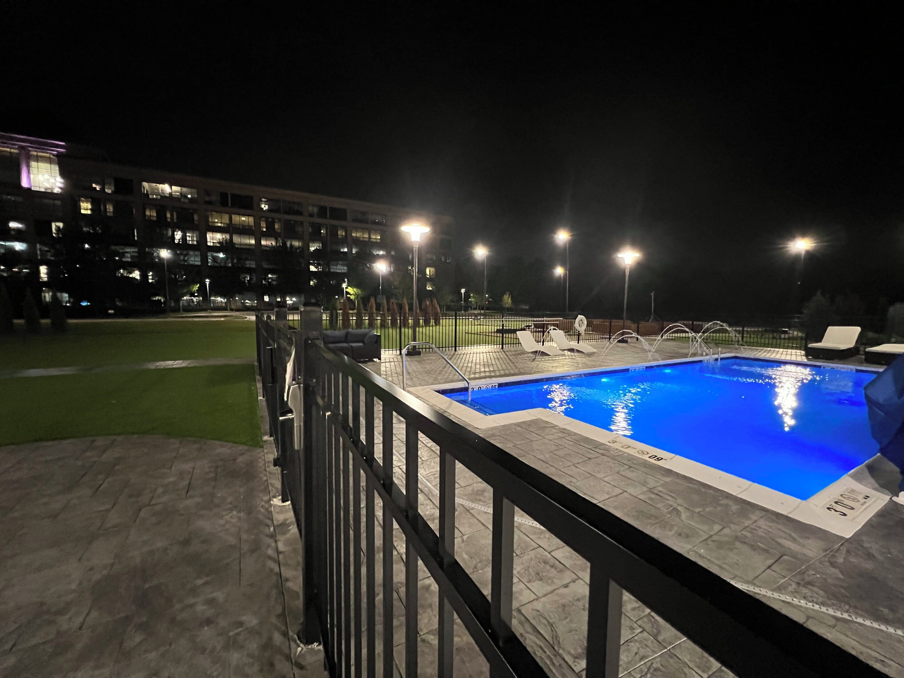 Holiday Inn Express Suites Chicago Schaumburg an IHG Hotel