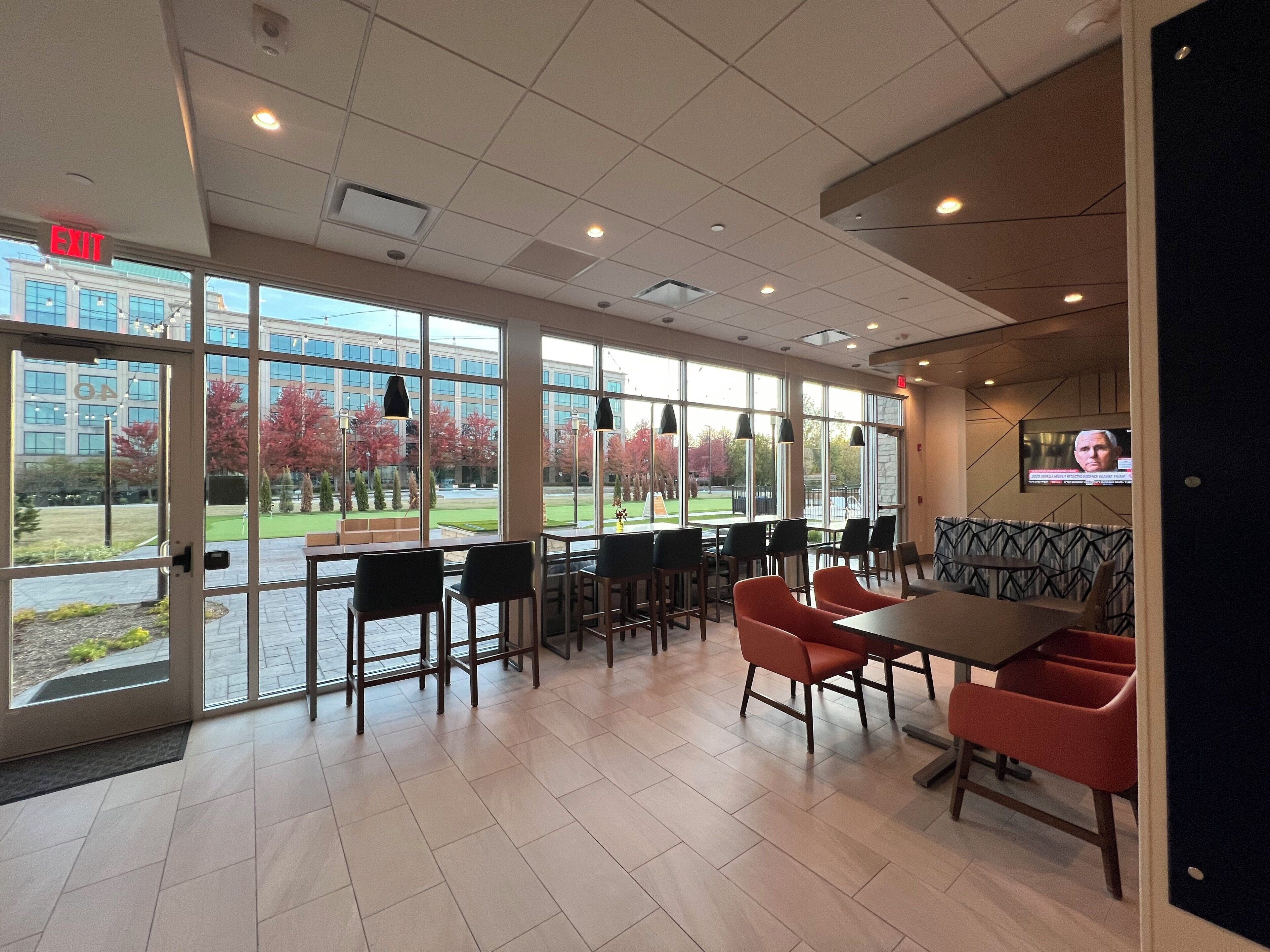 Holiday Inn Express Suites Chicago Schaumburg an IHG Hotel