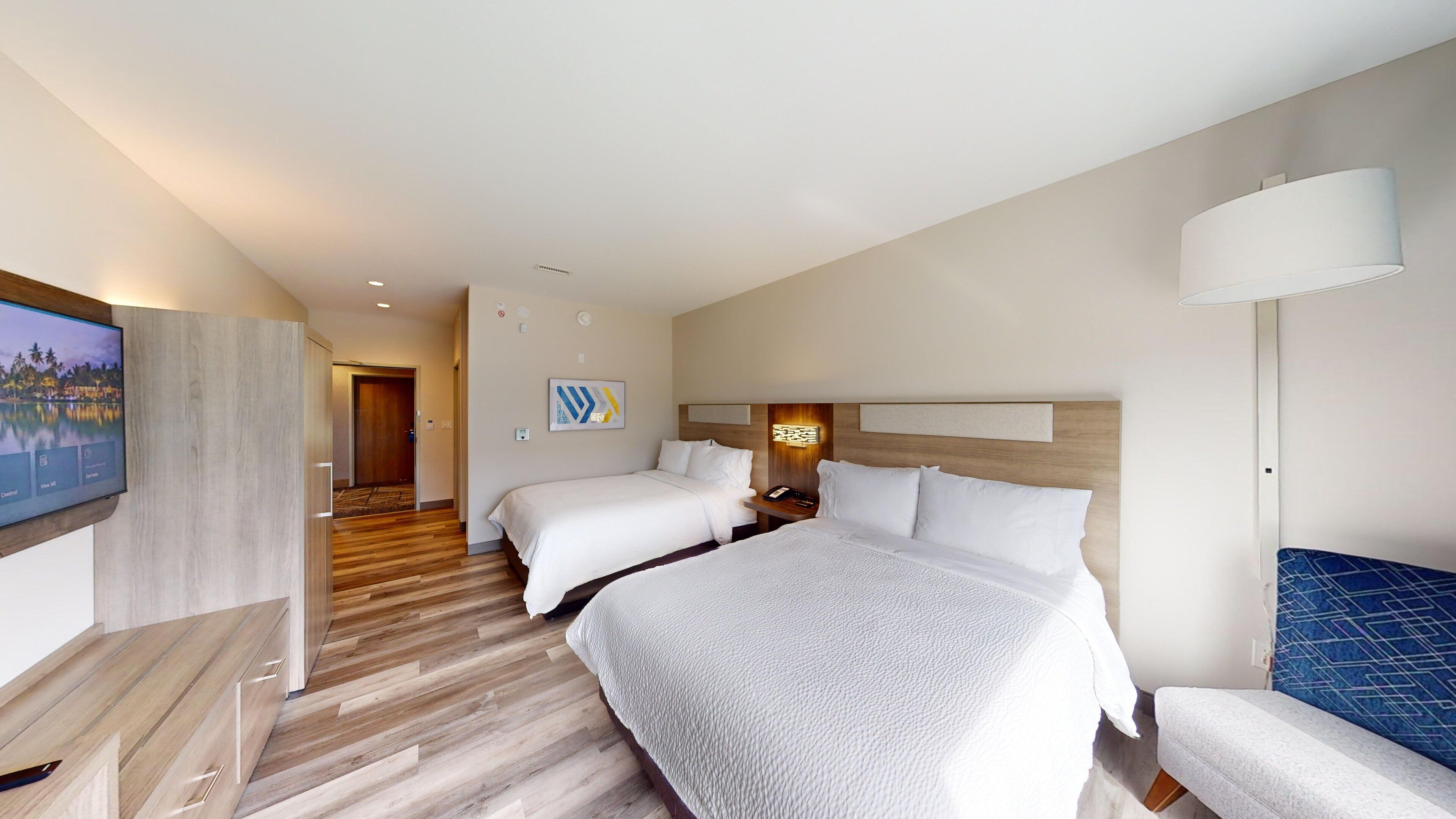 Holiday Inn Express Suites Chicago Schaumburg an IHG Hotel