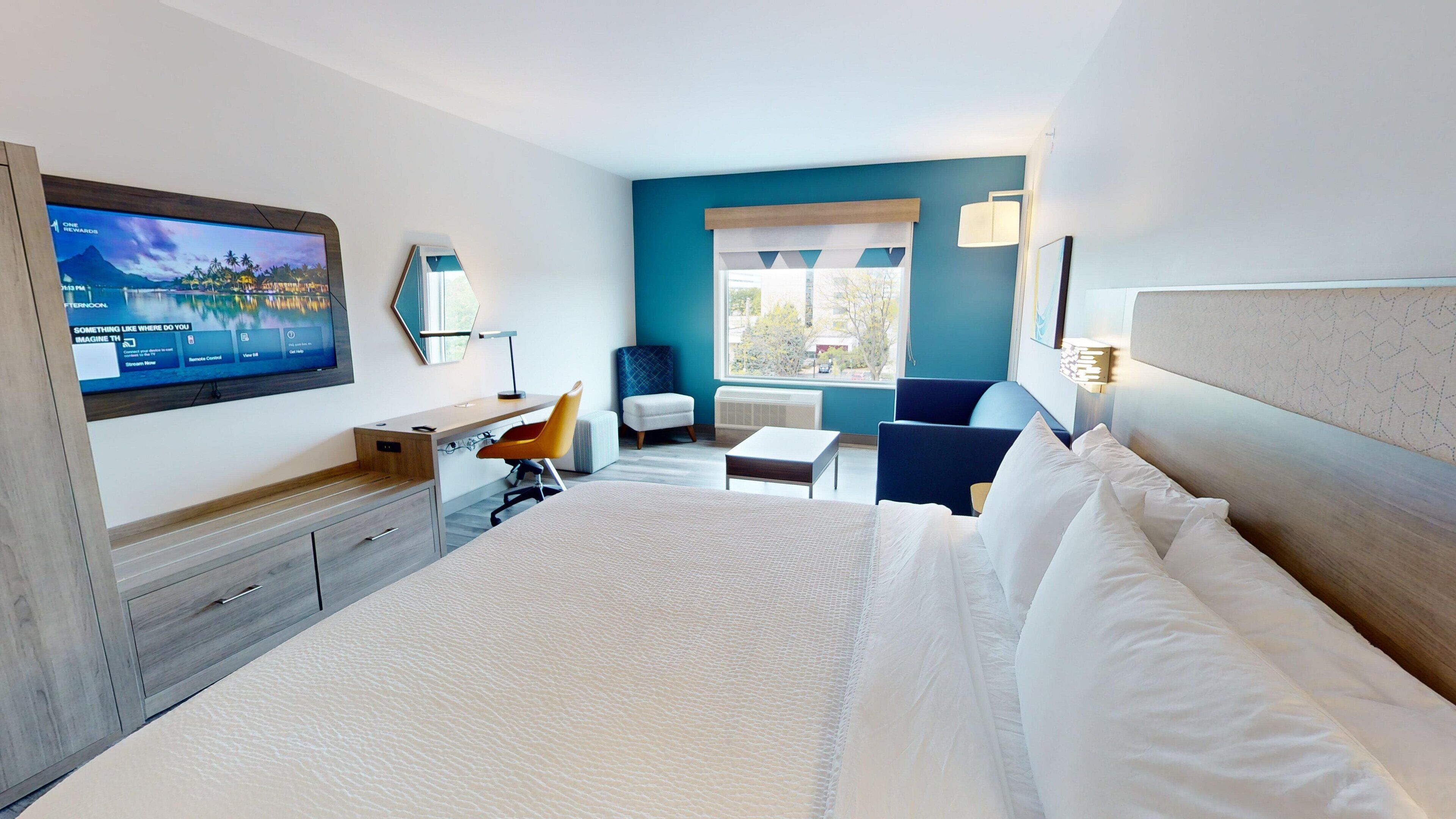 Holiday Inn Express Suites Chicago Schaumburg an IHG Hotel