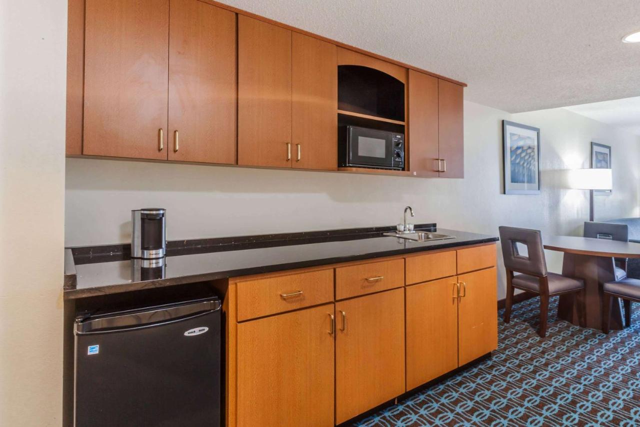 Wingate By Wyndham Schaumburg / Convention Center