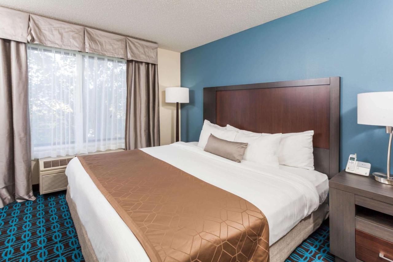 Wingate By Wyndham Schaumburg / Convention Center