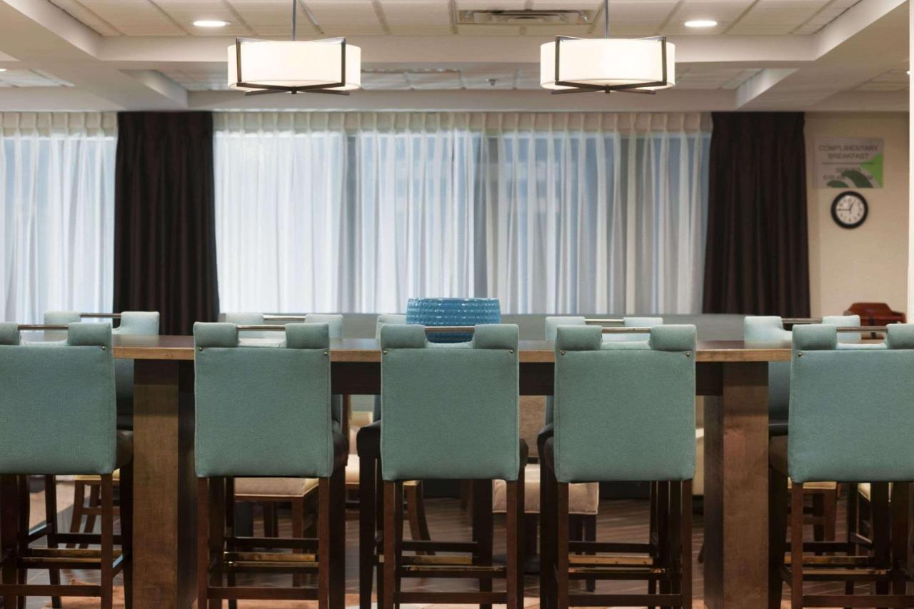Wingate By Wyndham Schaumburg / Convention Center