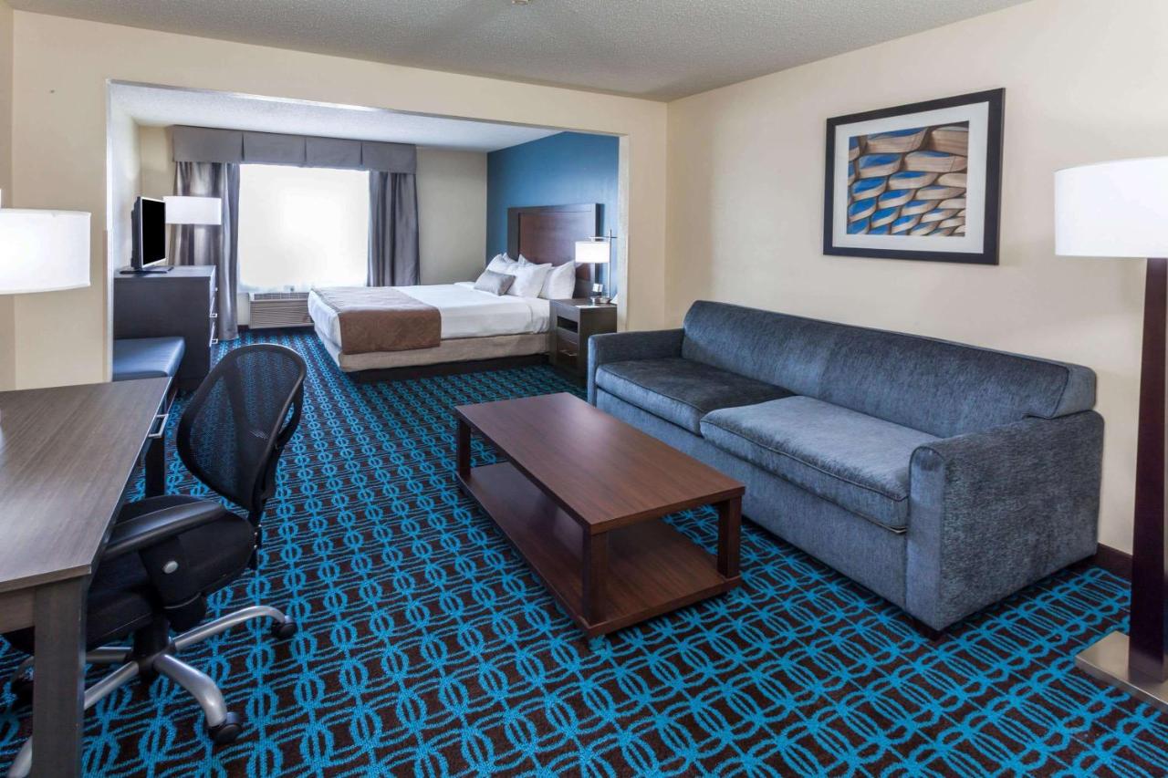 Wingate By Wyndham Schaumburg / Convention Center