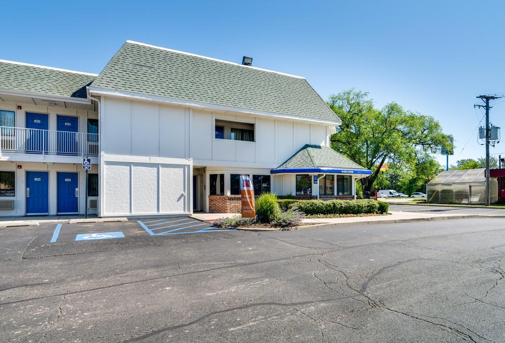 Motel 6 Chicago O'Hare - Schiller Park