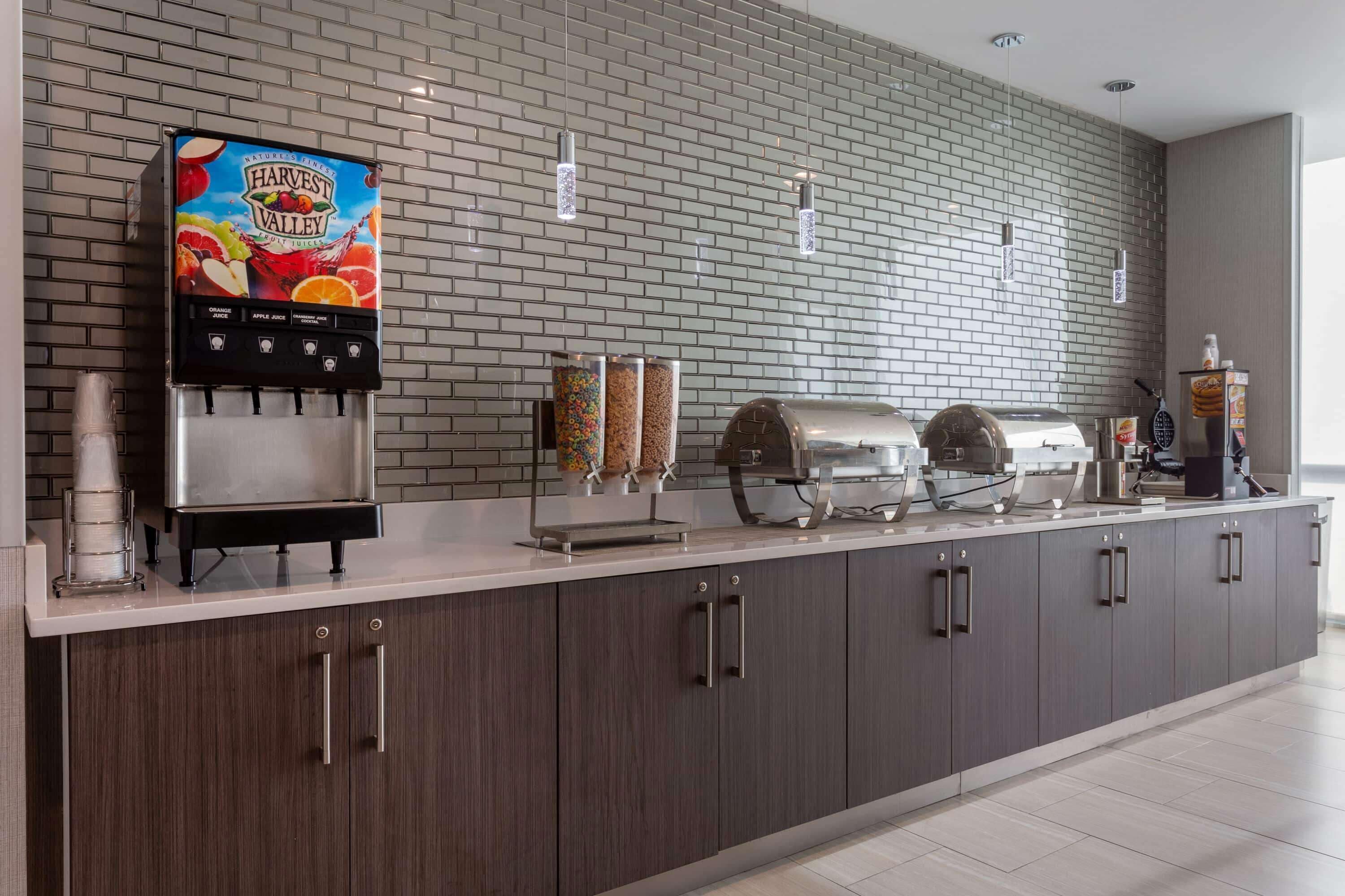 La Quinta Inn & Suites by Wyndham Shorewood