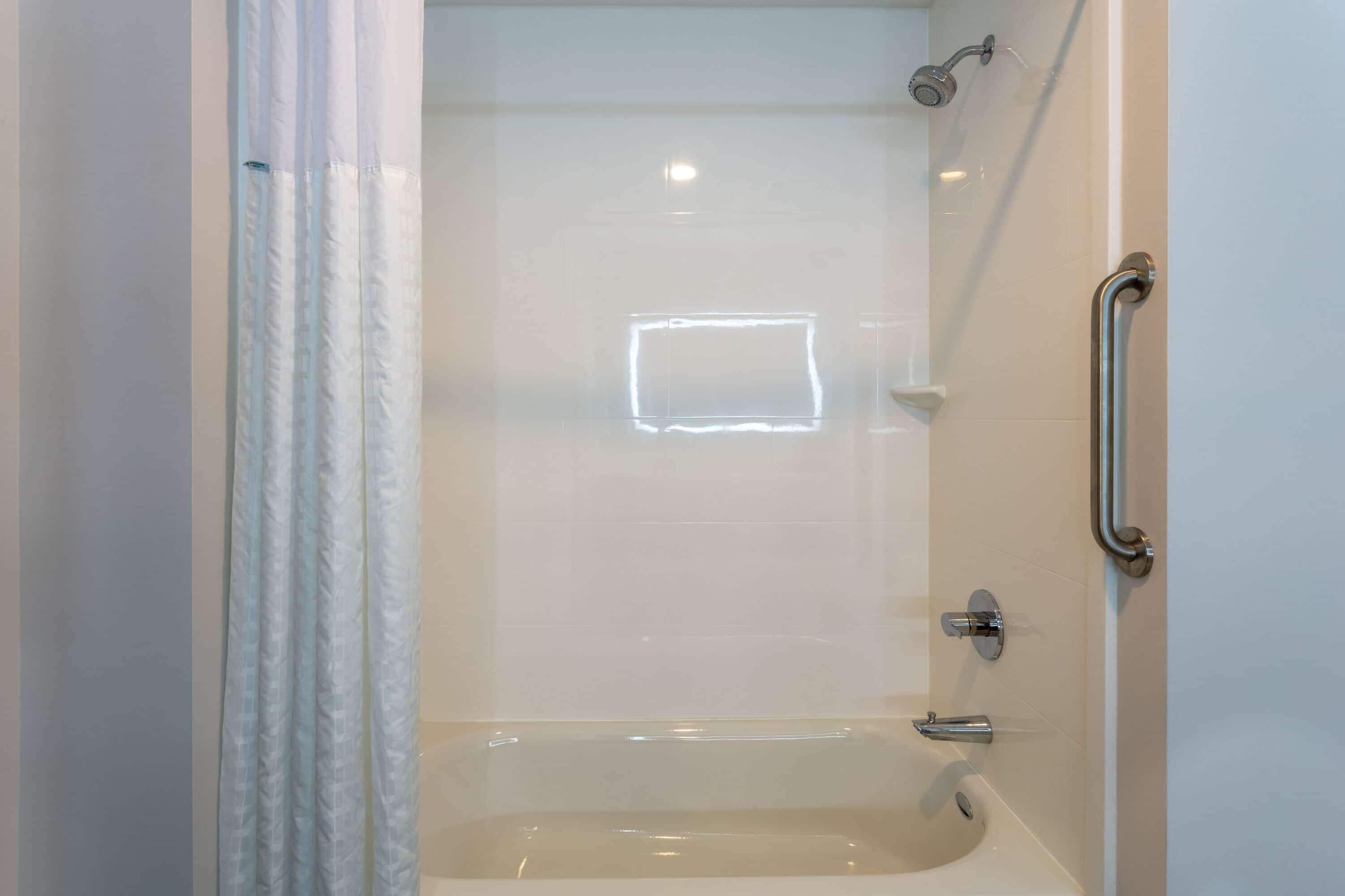 La Quinta Inn & Suites by Wyndham Shorewood