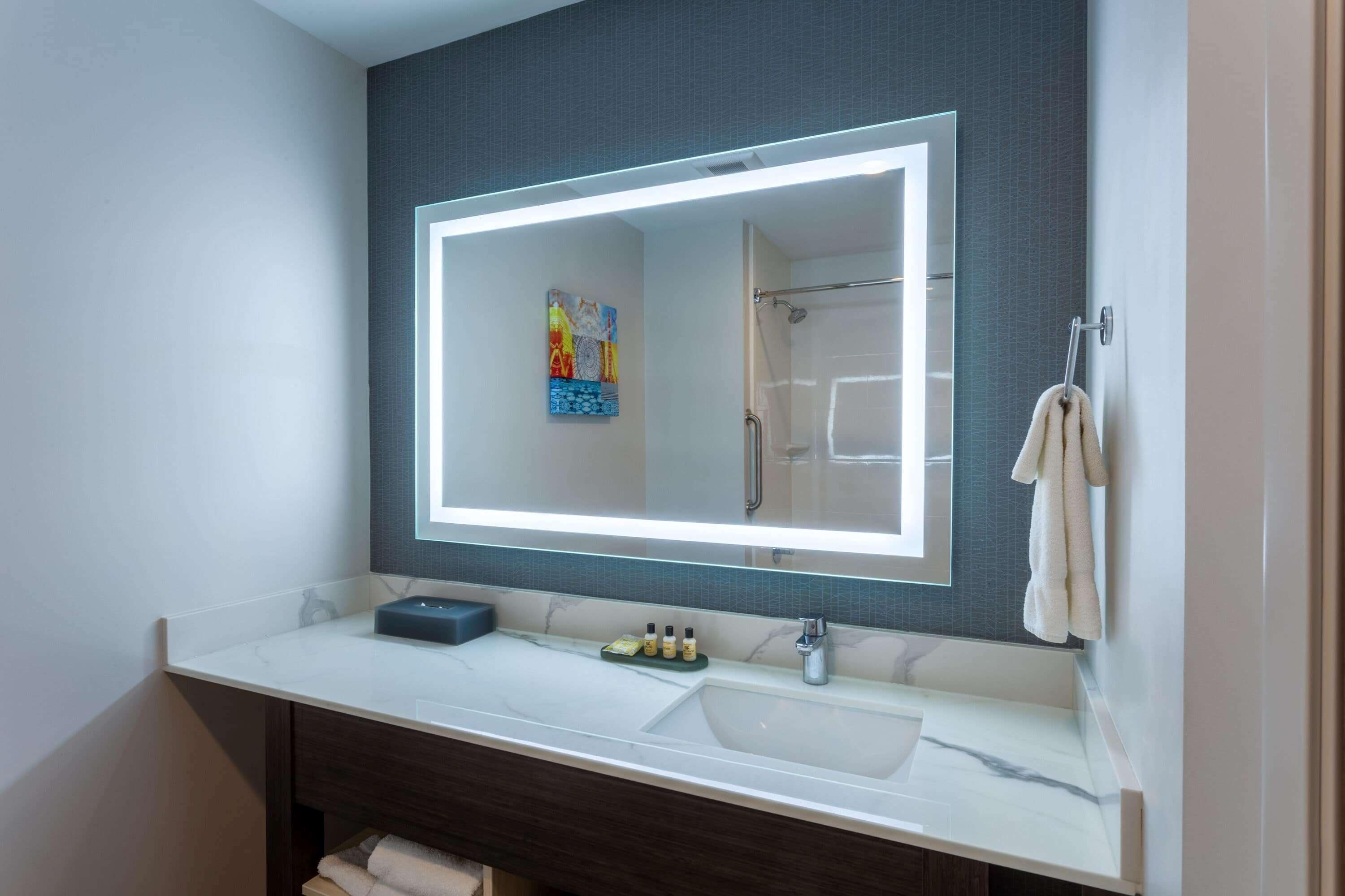La Quinta Inn & Suites by Wyndham Shorewood