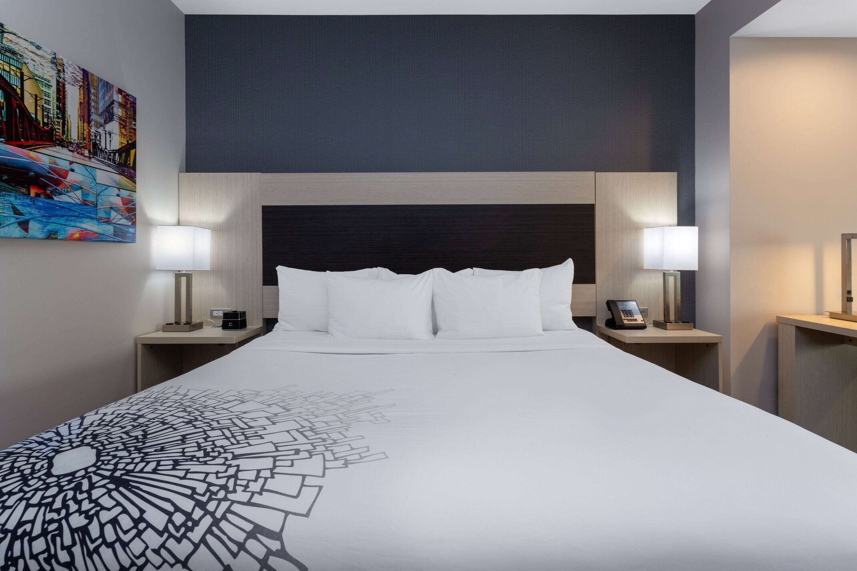La Quinta Inn & Suites by Wyndham Shorewood