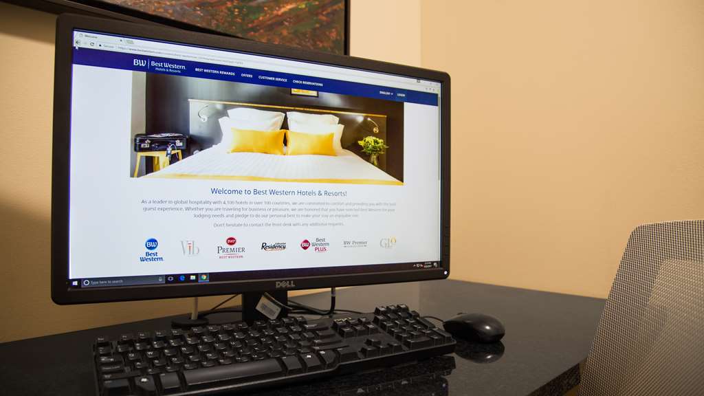 Best Western Legacy Inn & Suites Beloit-South Beloit