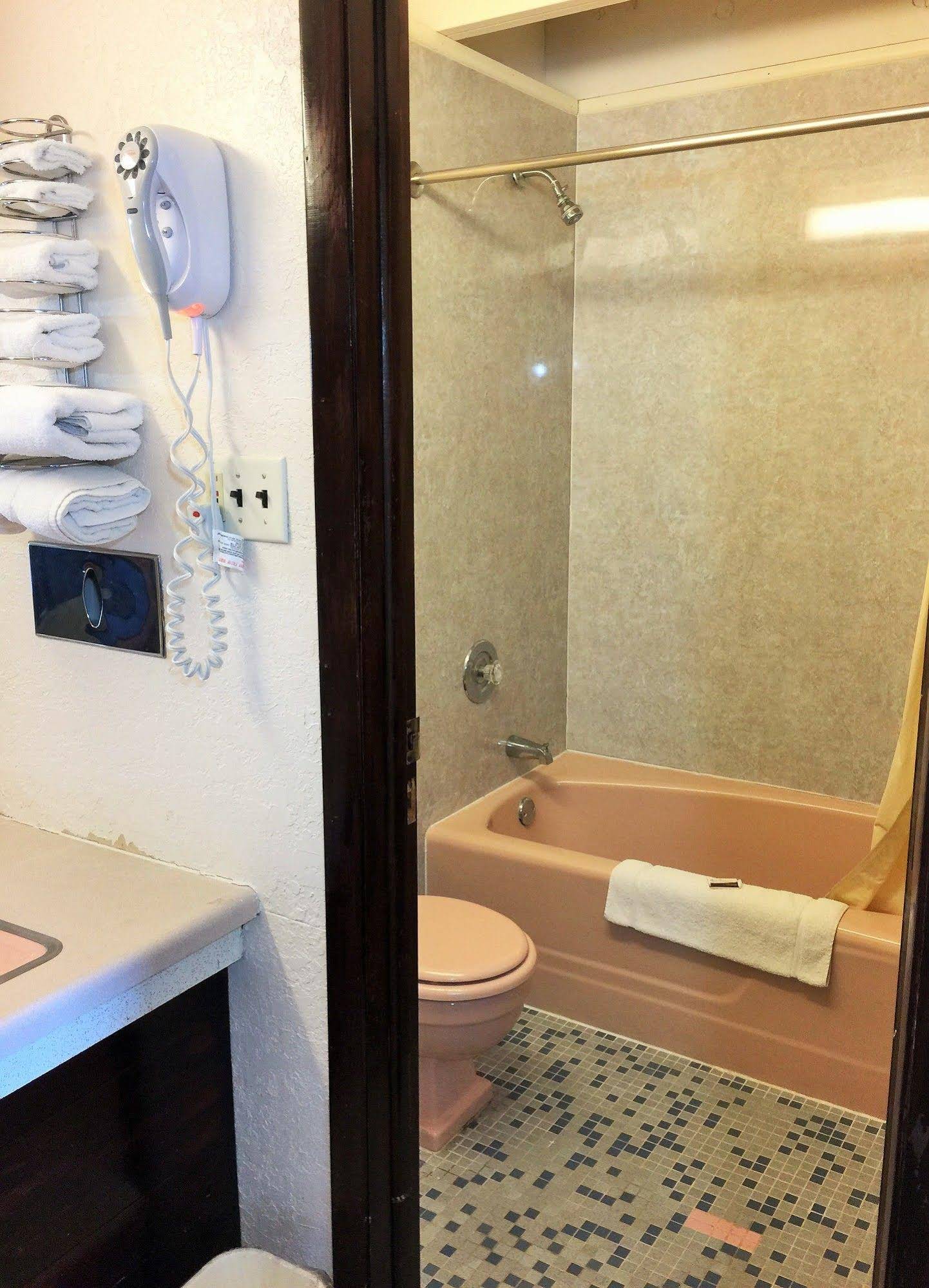 Tollway Inn Beloit