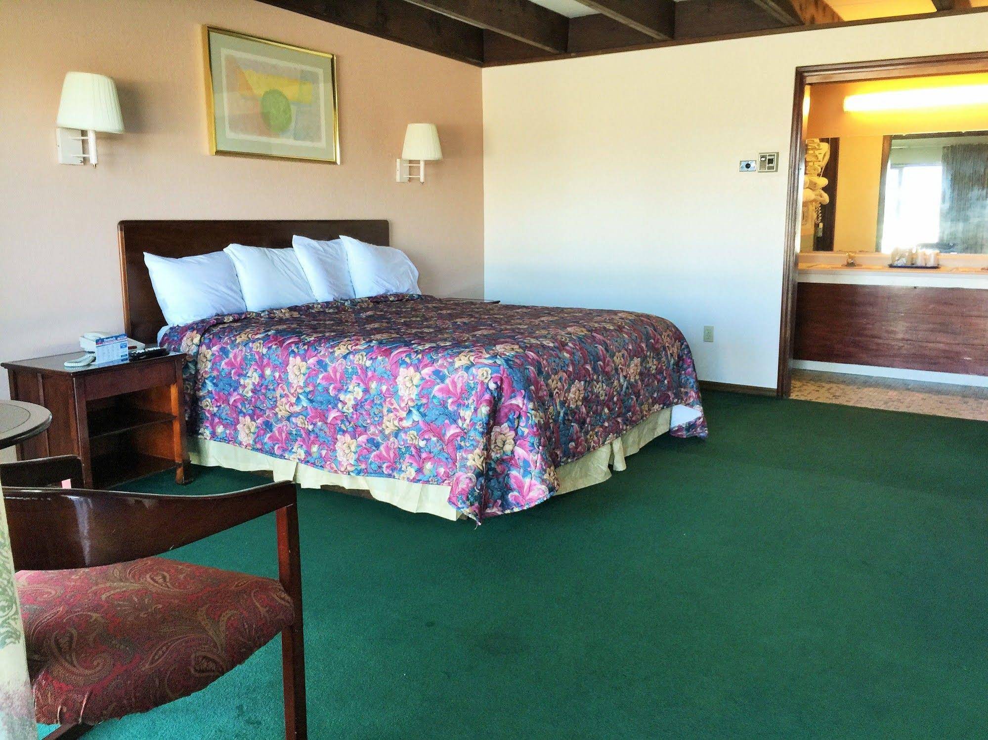 Tollway Inn Beloit
