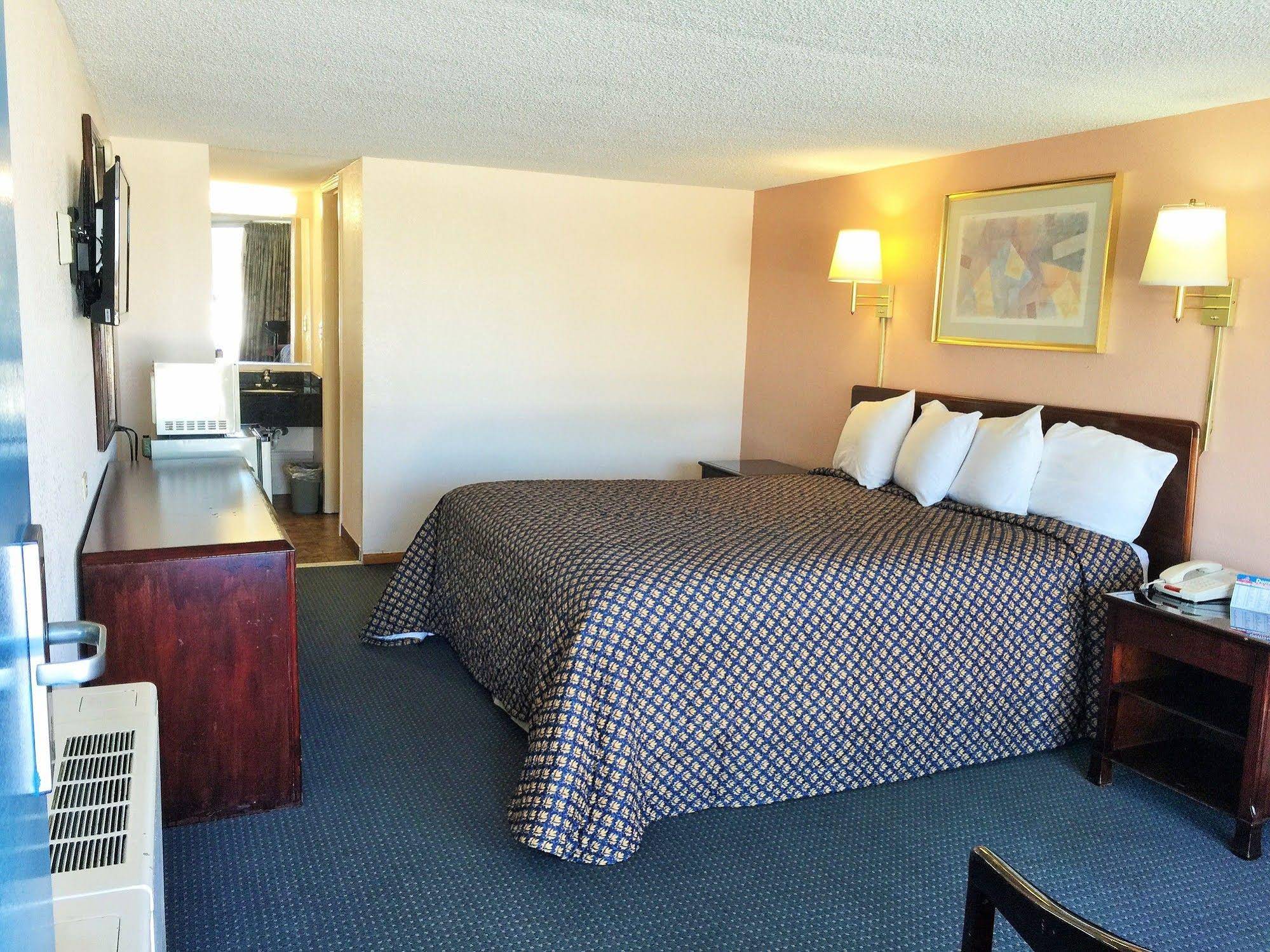 Tollway Inn Beloit