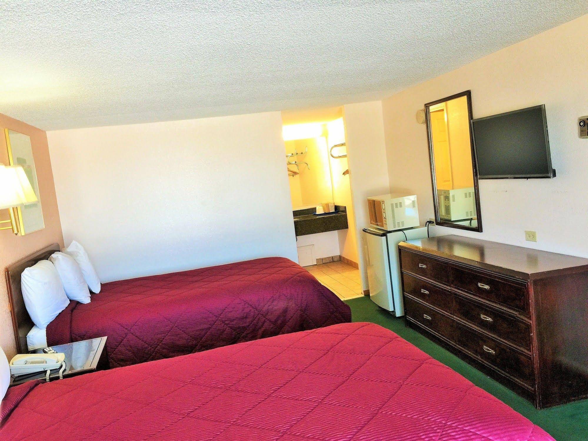 Tollway Inn Beloit