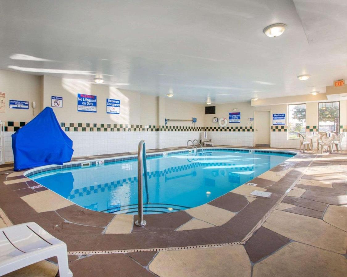 La Quinta Inn & Suites By Wyndham South Holland