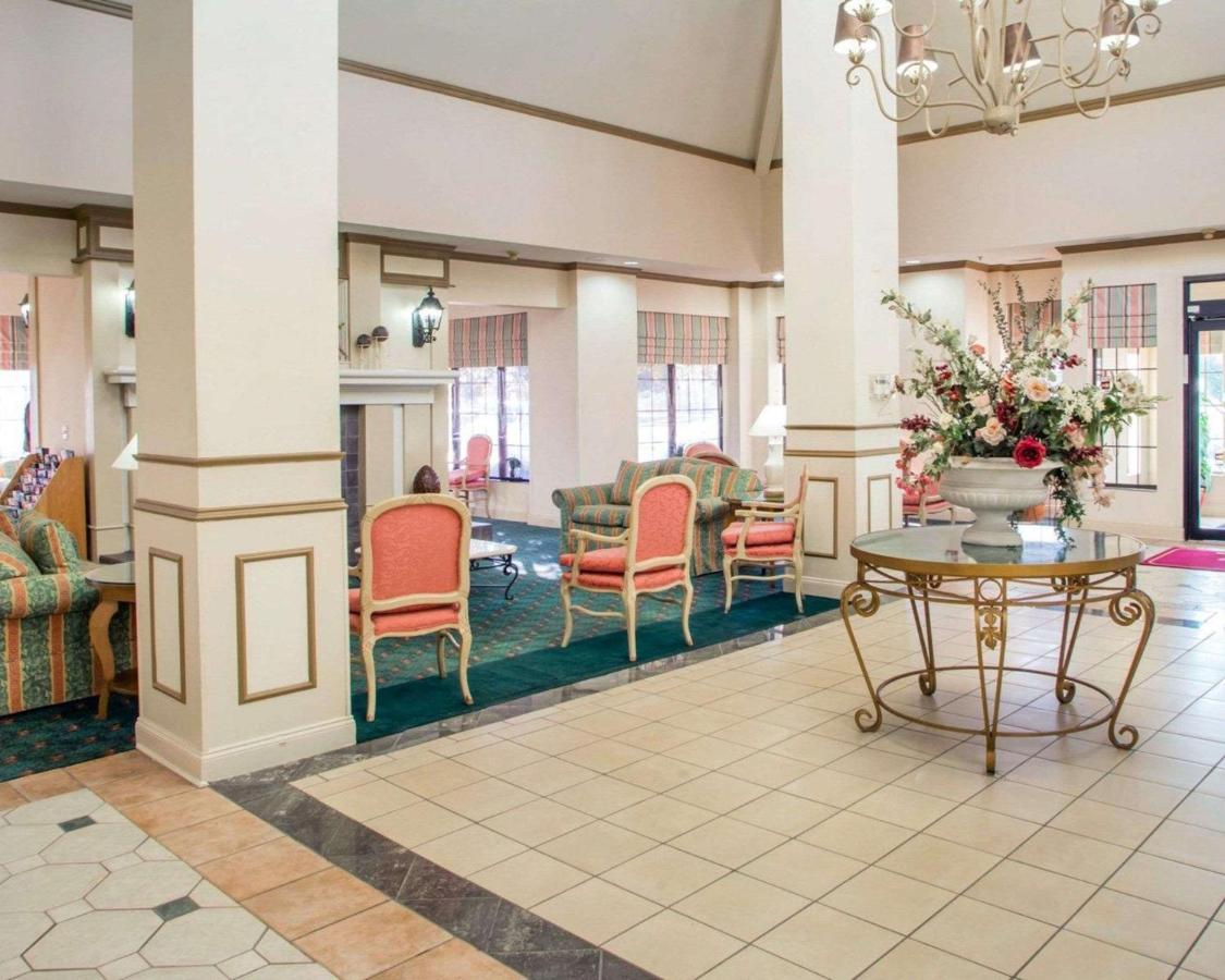 La Quinta Inn & Suites By Wyndham South Holland