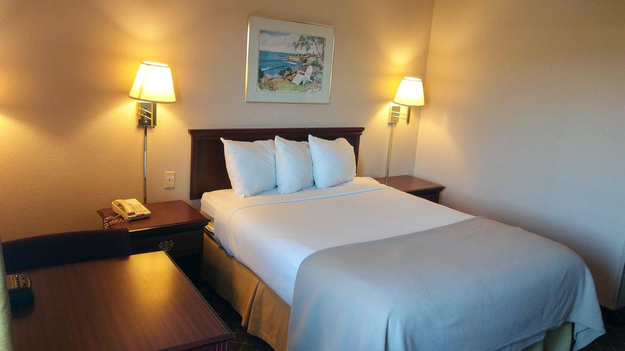 Briarwood Inn