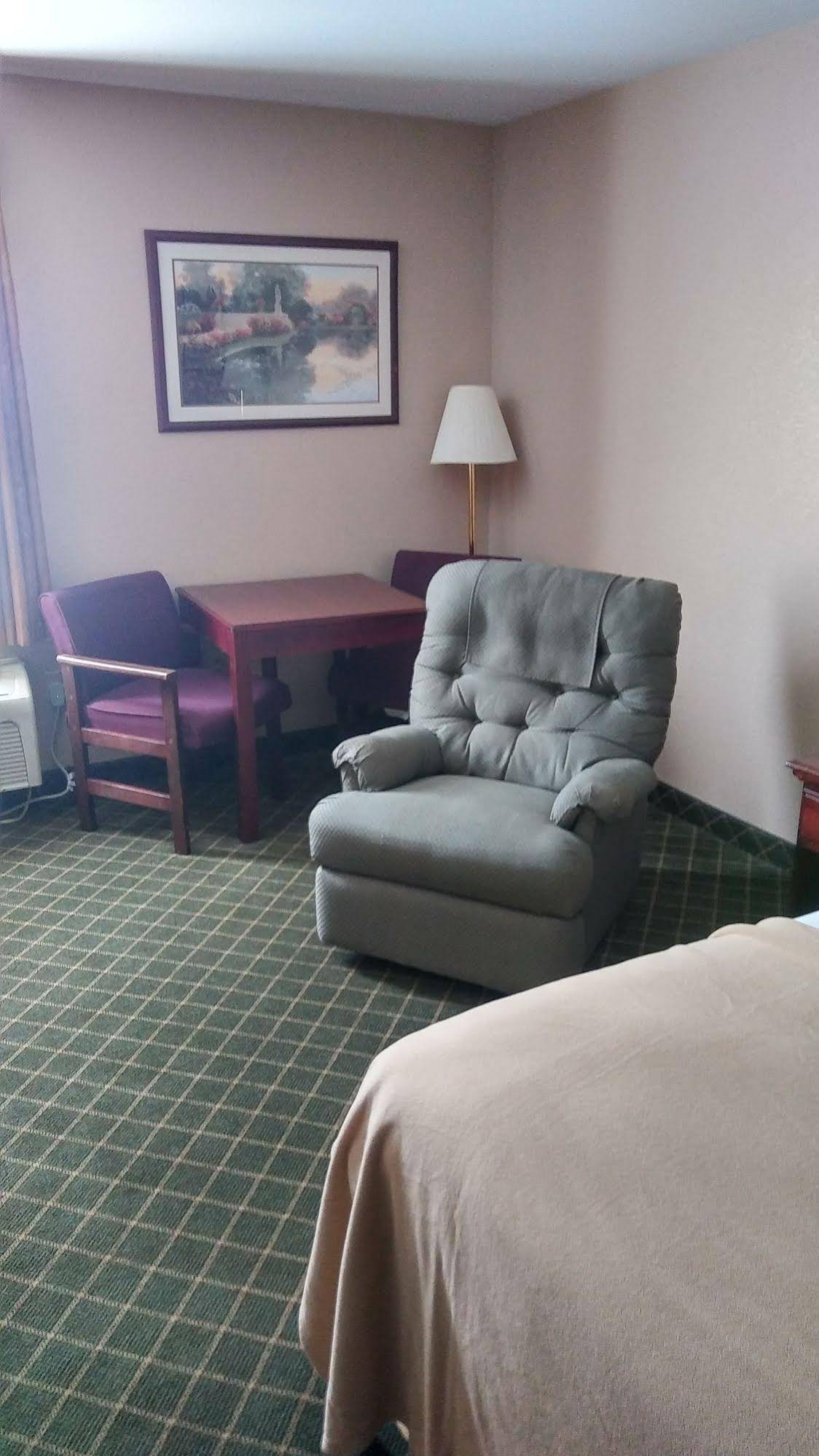 Briarwood Inn