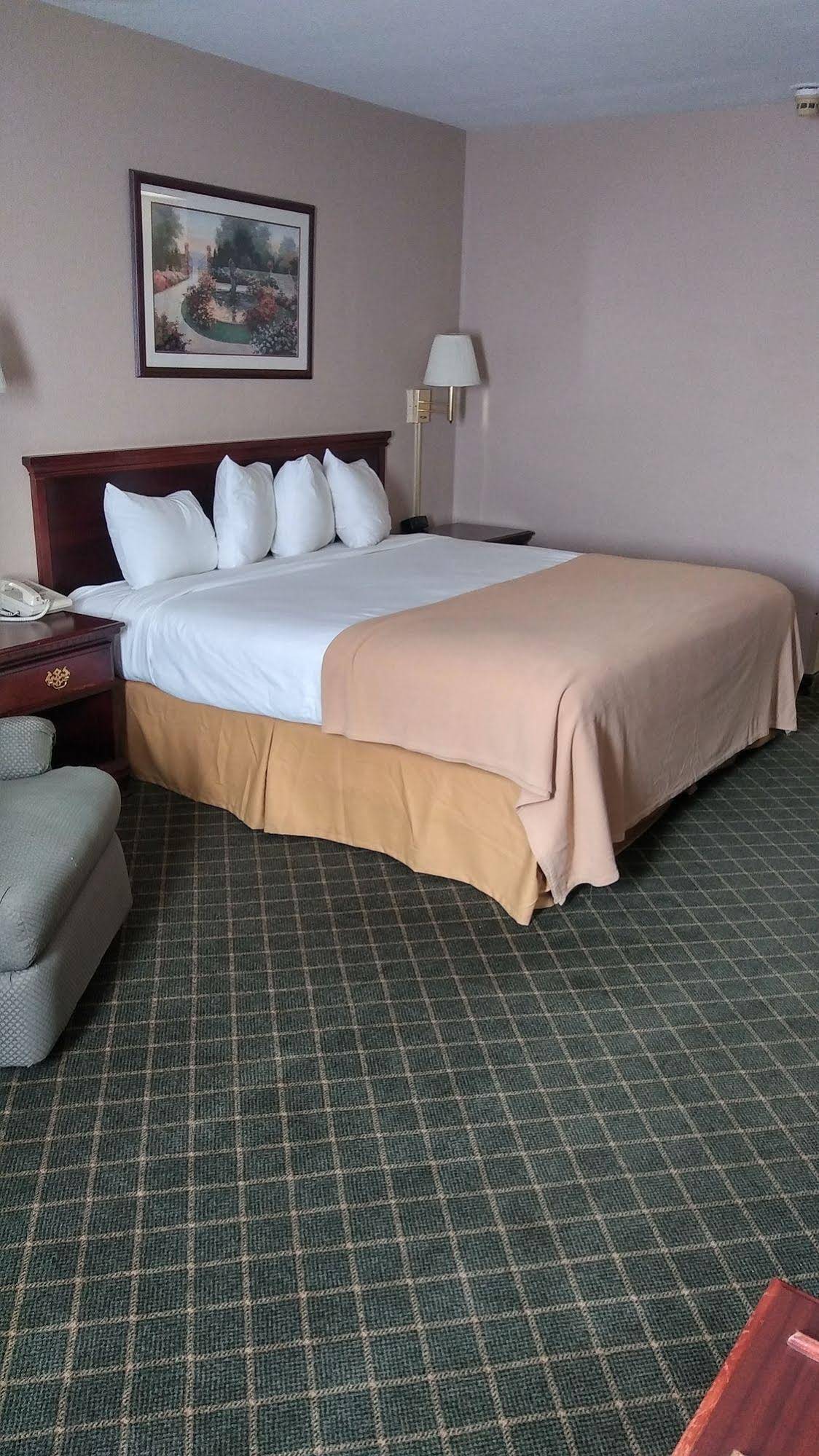 Briarwood Inn