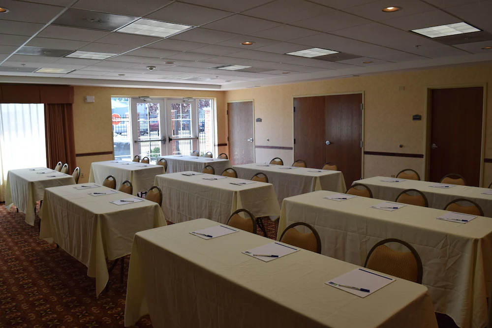 Holiday Inn Express & Suites Sparta