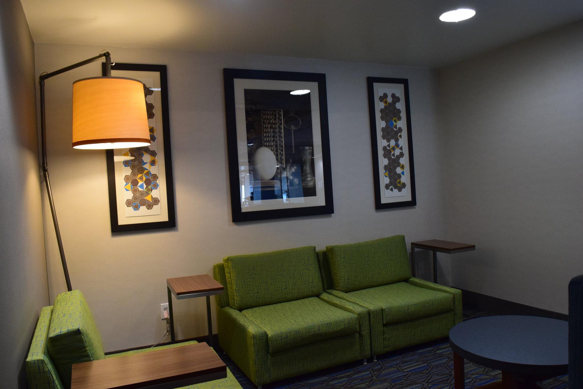 Holiday Inn Express & Suites Sparta