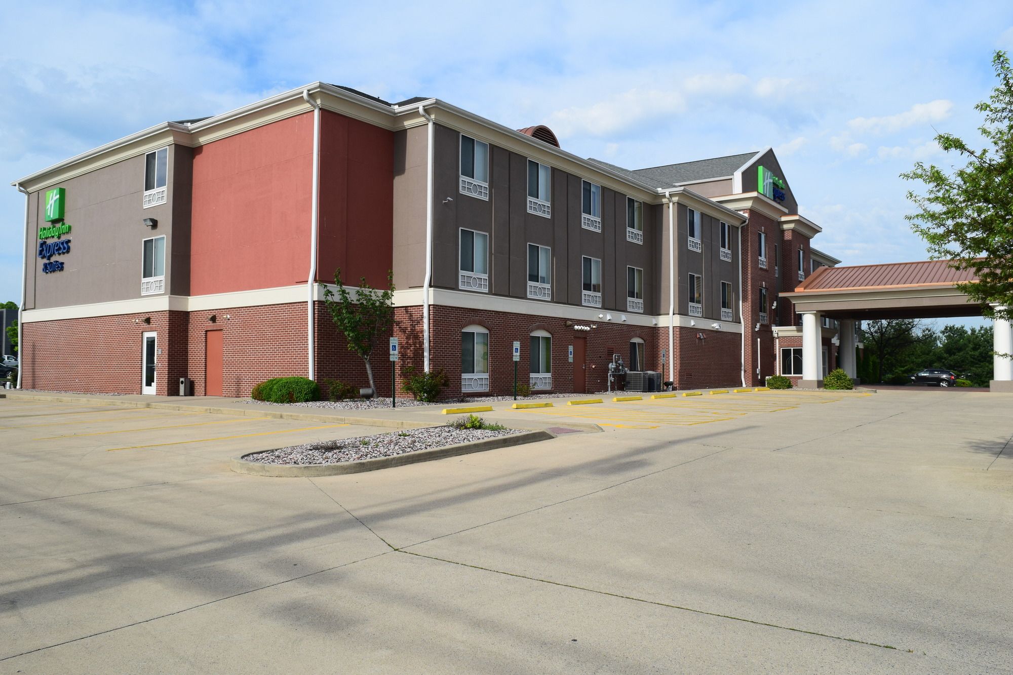 Holiday Inn Express & Suites Sparta