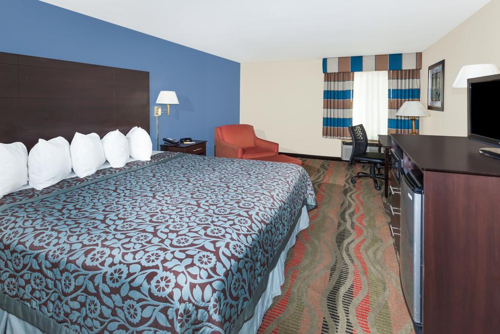Days Inn by Wyndham Springfield