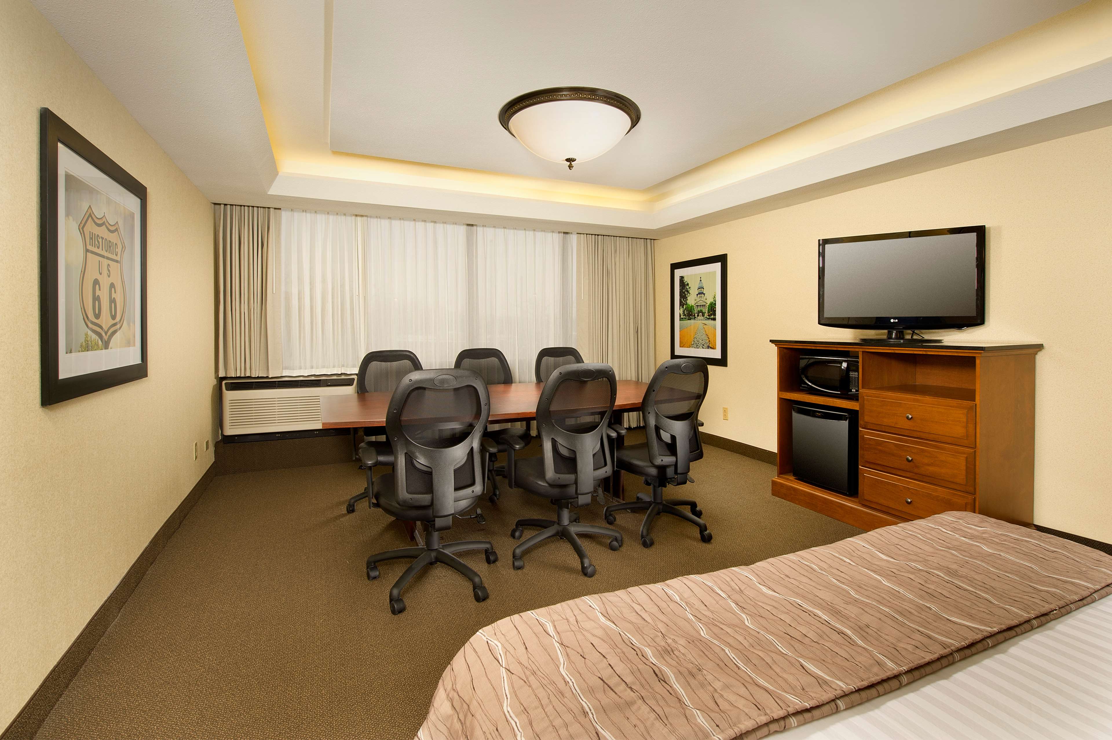 Drury Inn & Suites Springfield