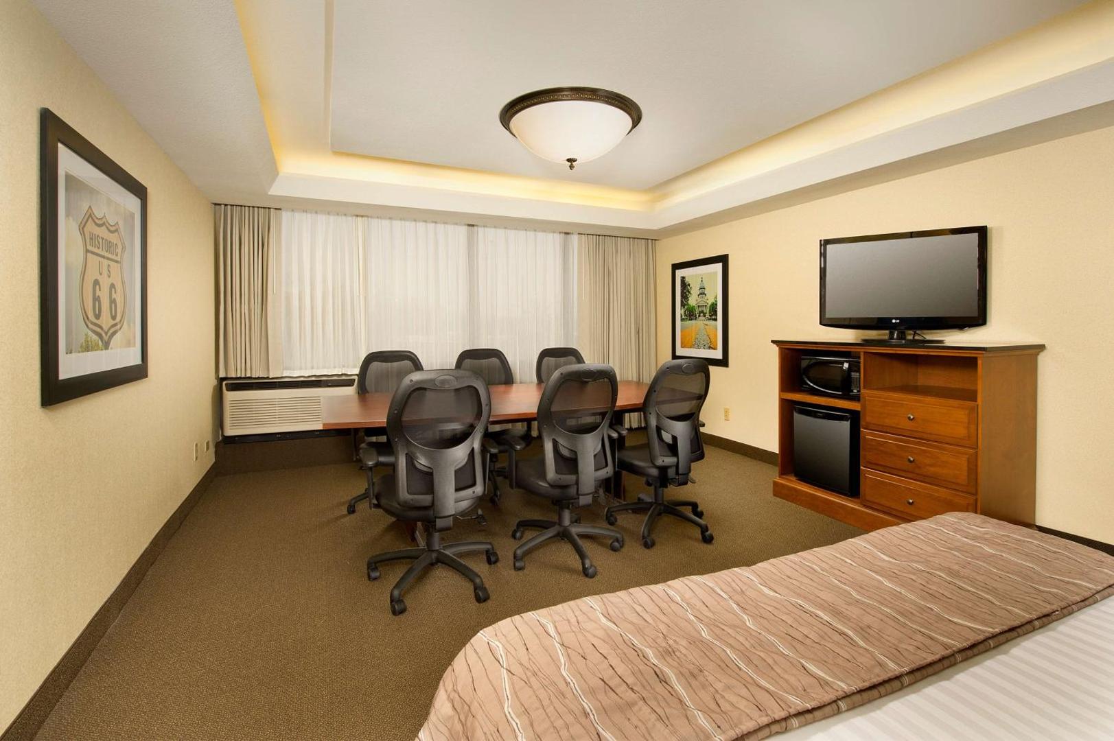 Drury Inn & Suites Springfield