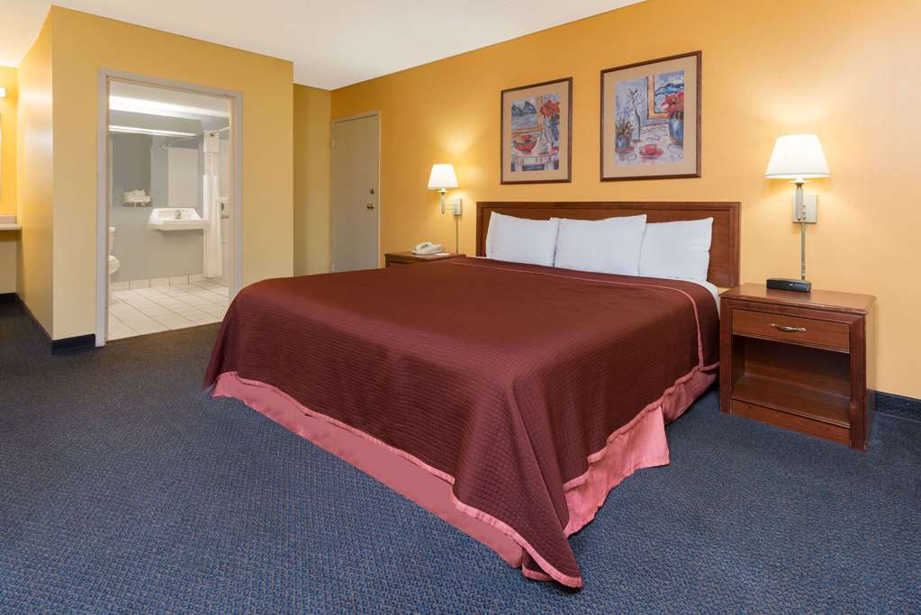 Motel 6 Springfield, IL - Airport