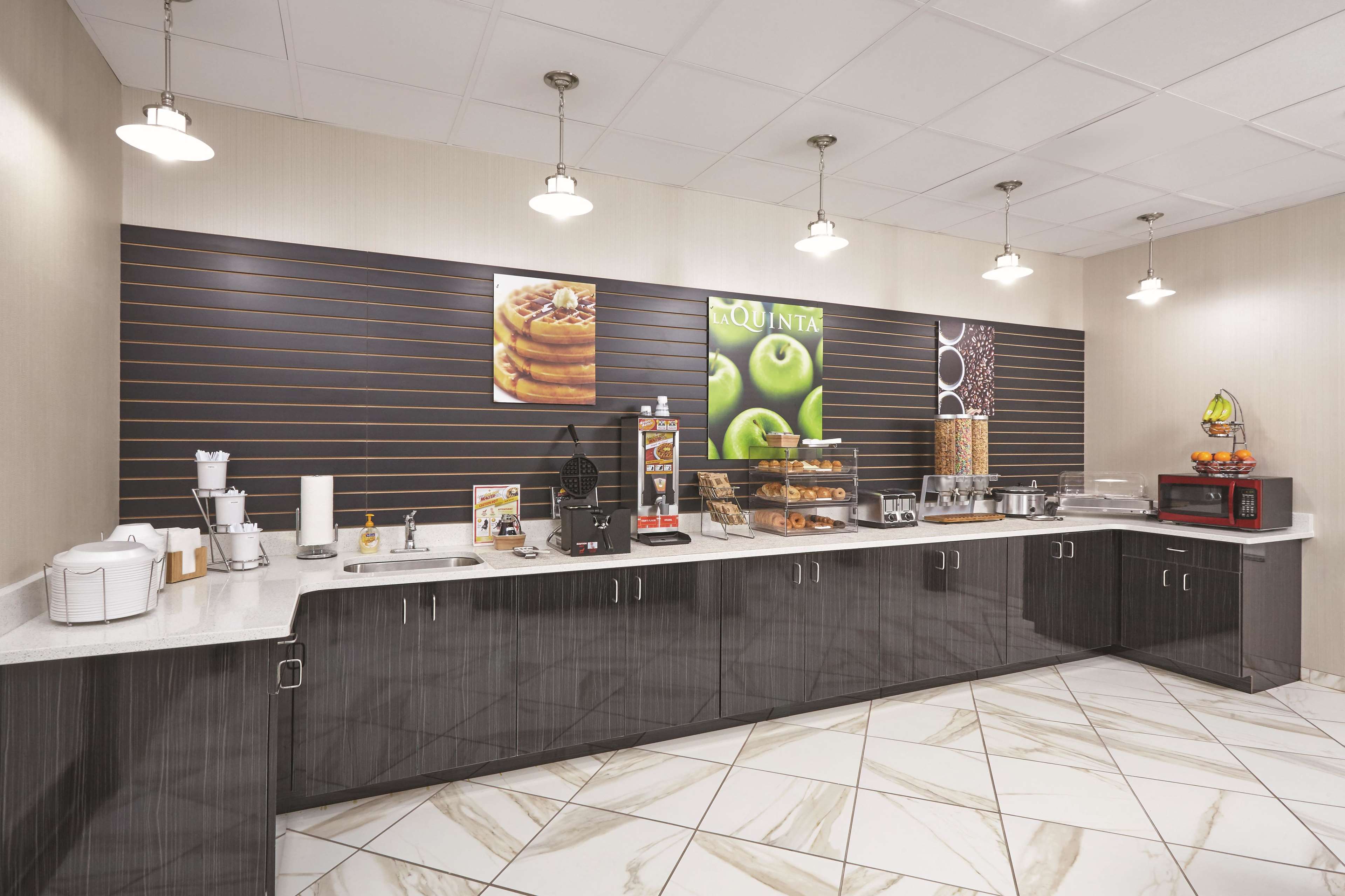 La Quinta Inn & Suites by Wyndham Springfield IL