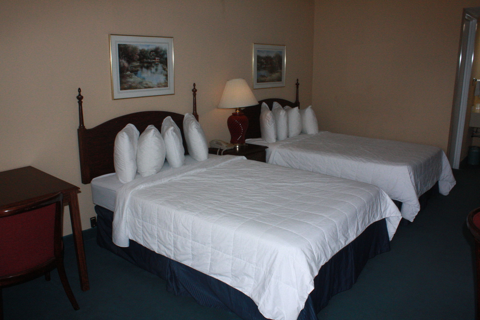 Mansion View Inn & Suites