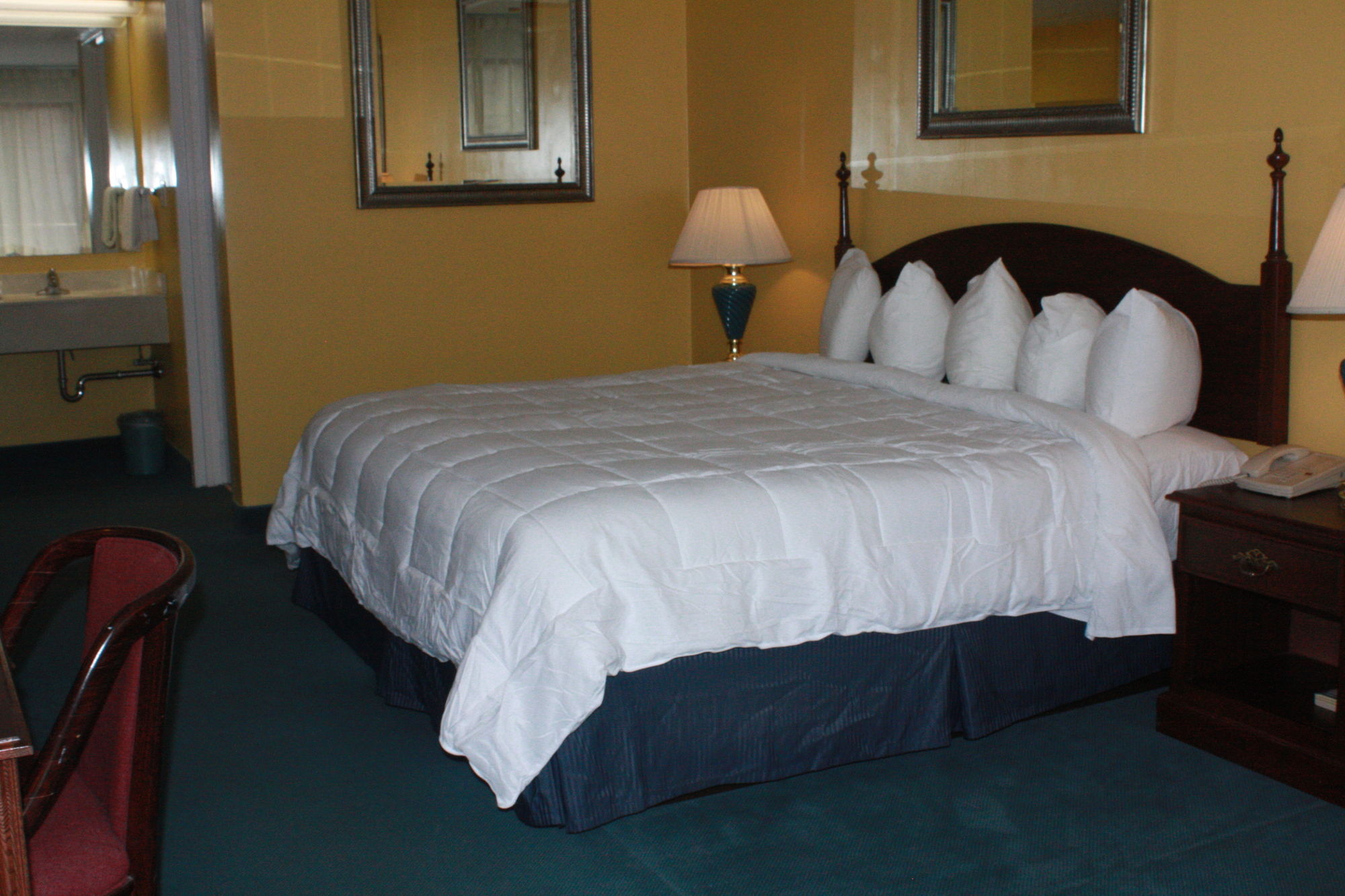Mansion View Inn & Suites