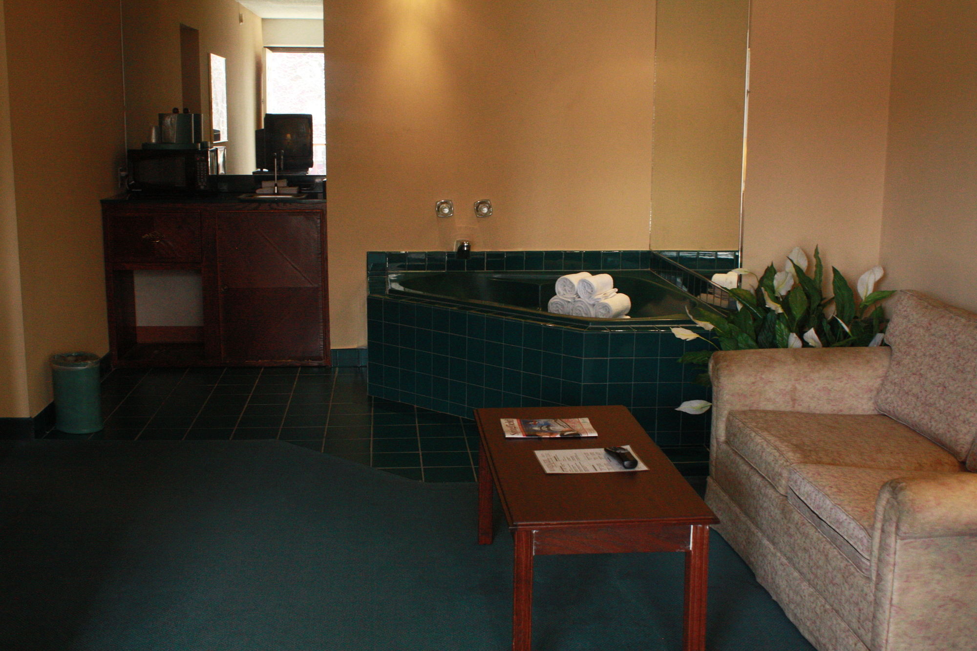 Mansion View Inn & Suites