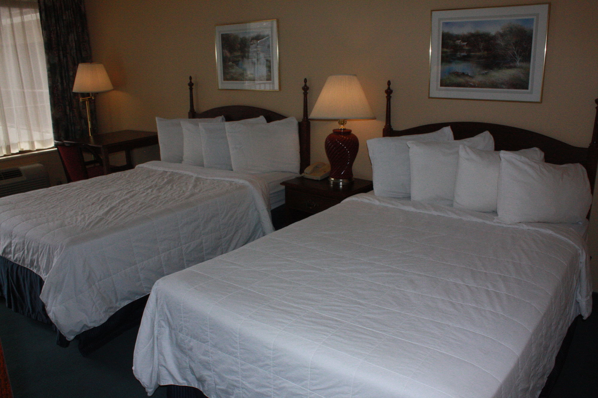 Mansion View Inn & Suites