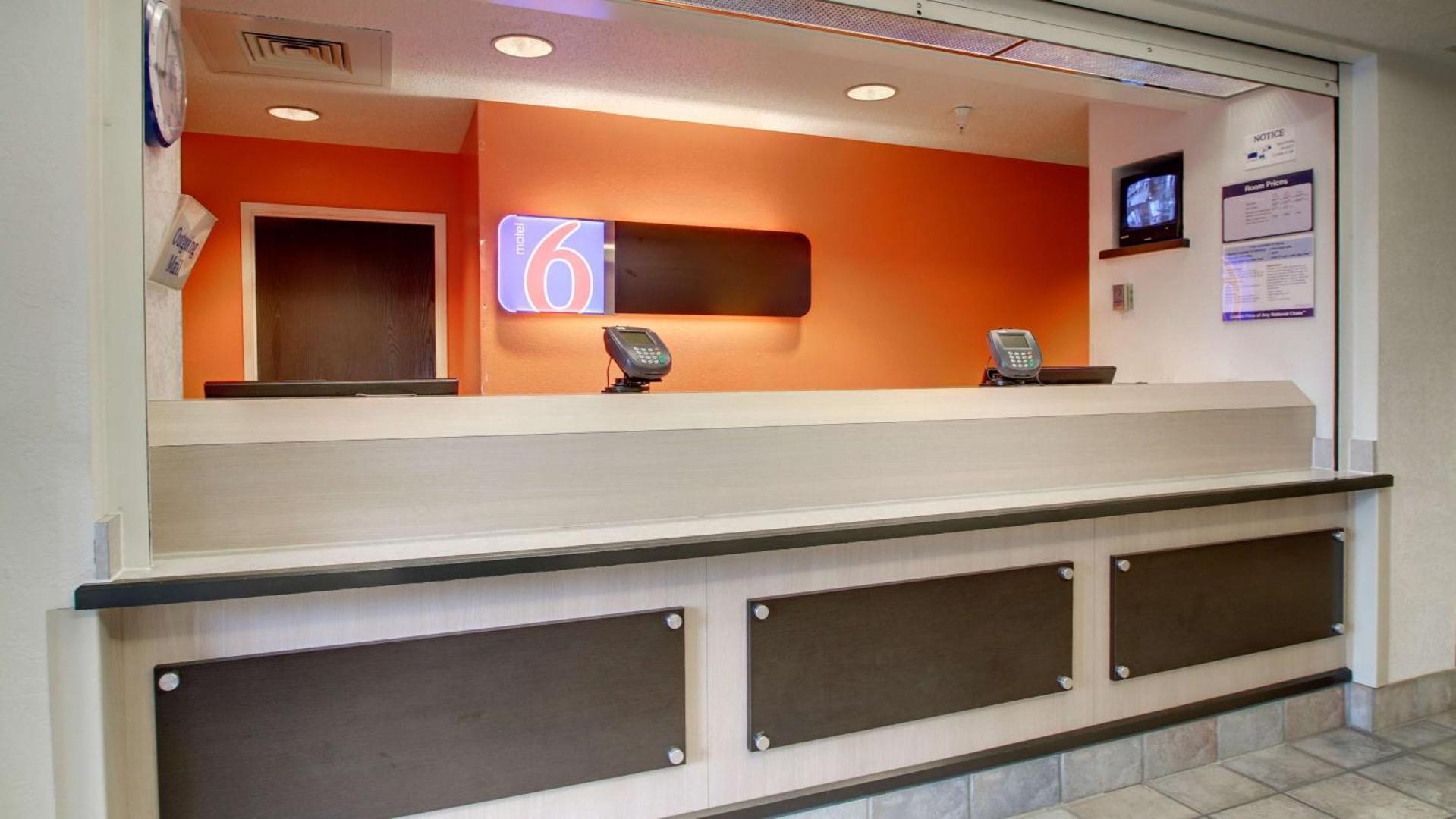 Motel 6 Springfield