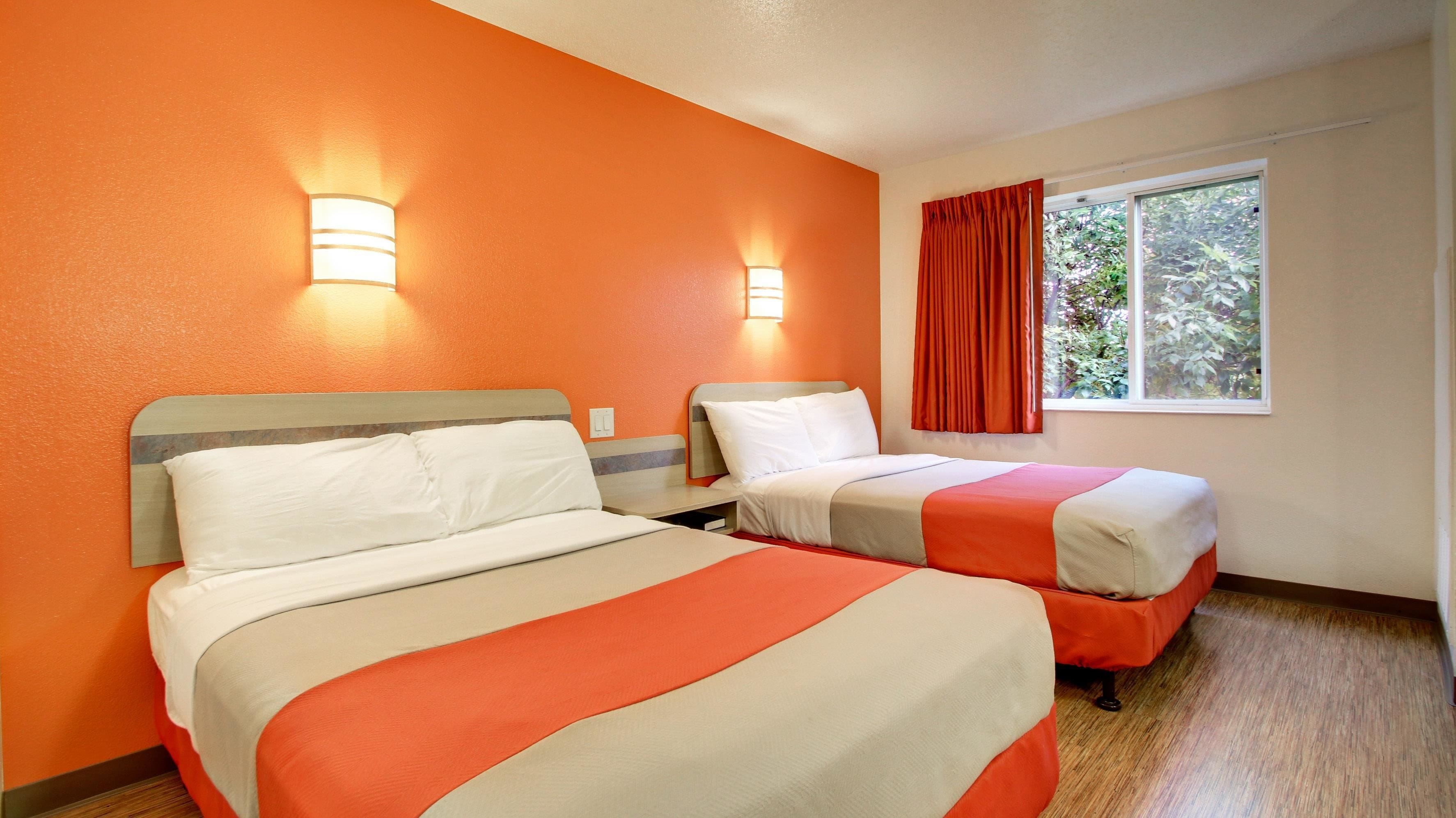 Motel 6 Springfield