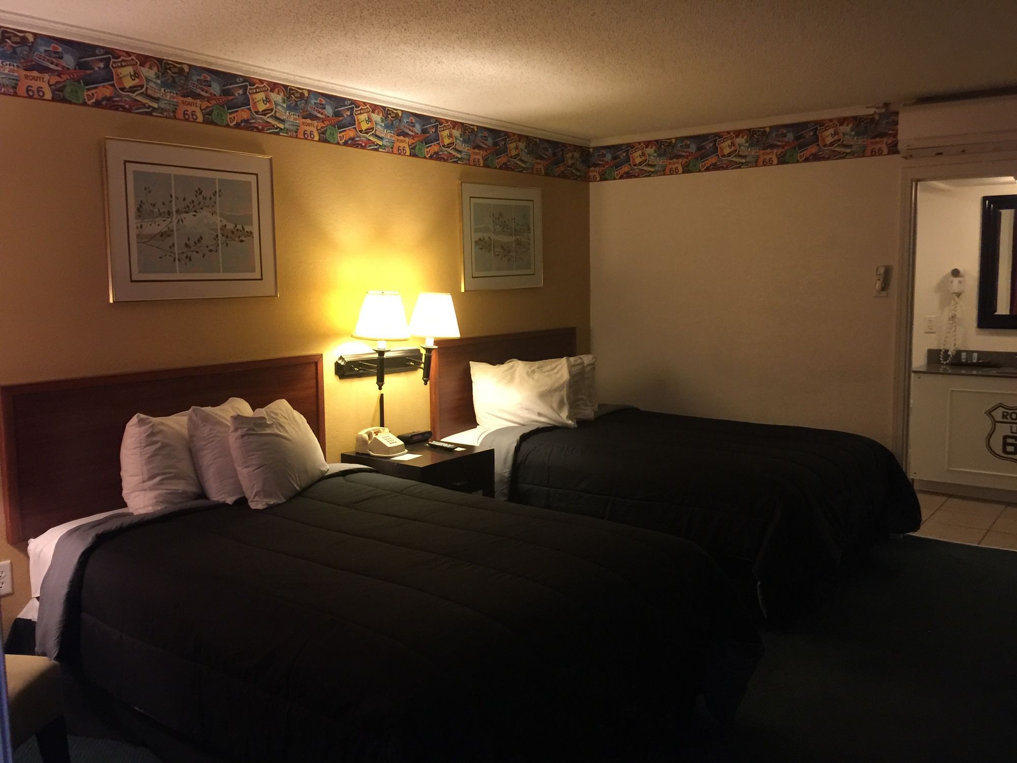 Route 66 Hotel And Conference Center