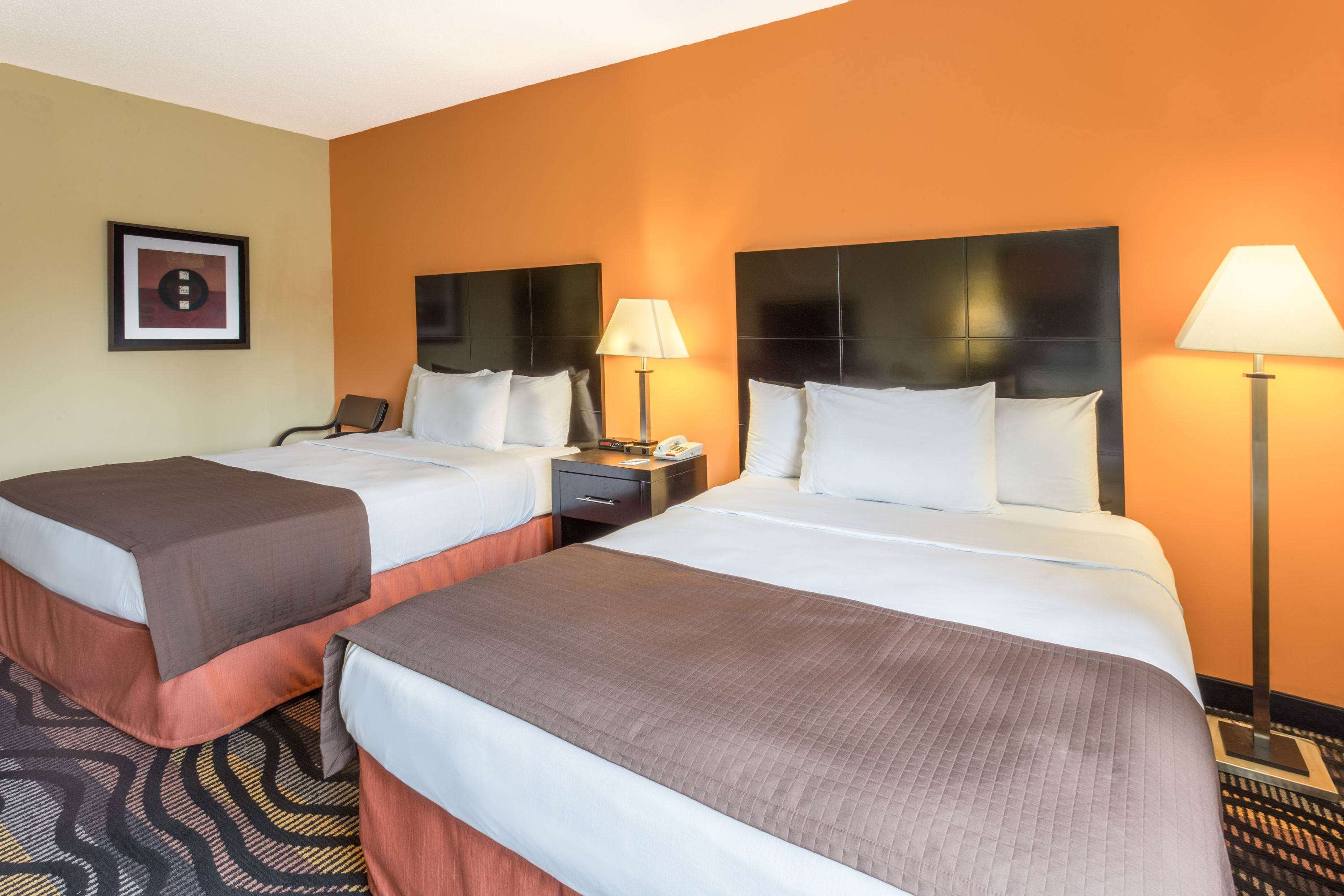 Rock Island Inn & Suites